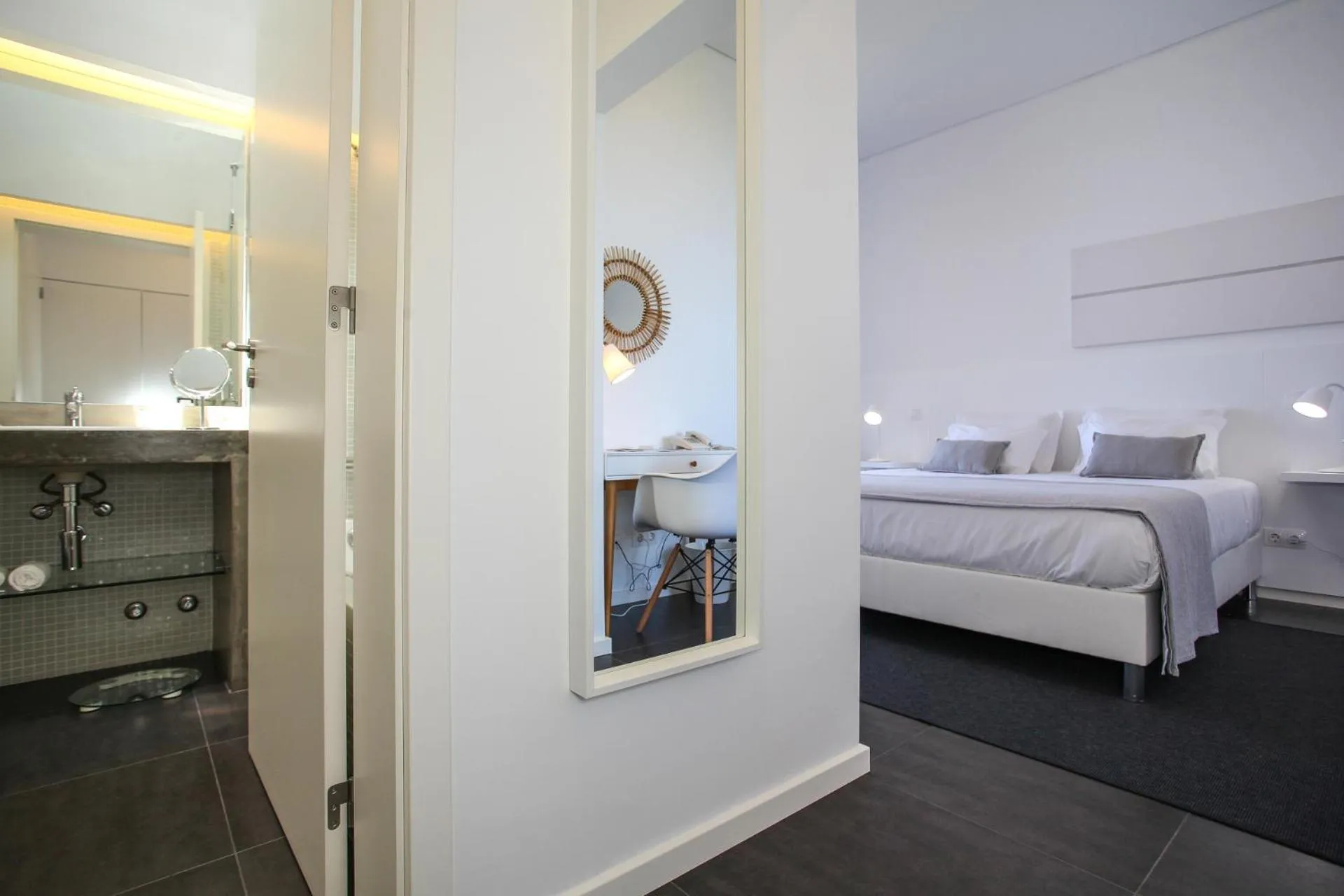 Bathroom, Bed in Mosteiros Place