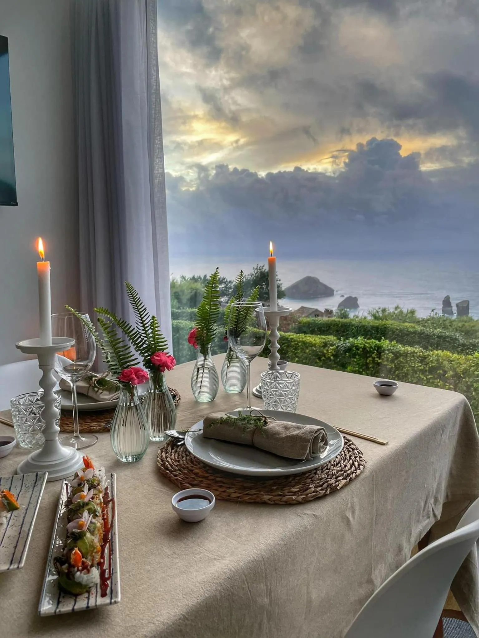 Food and drinks in Mosteiros Place