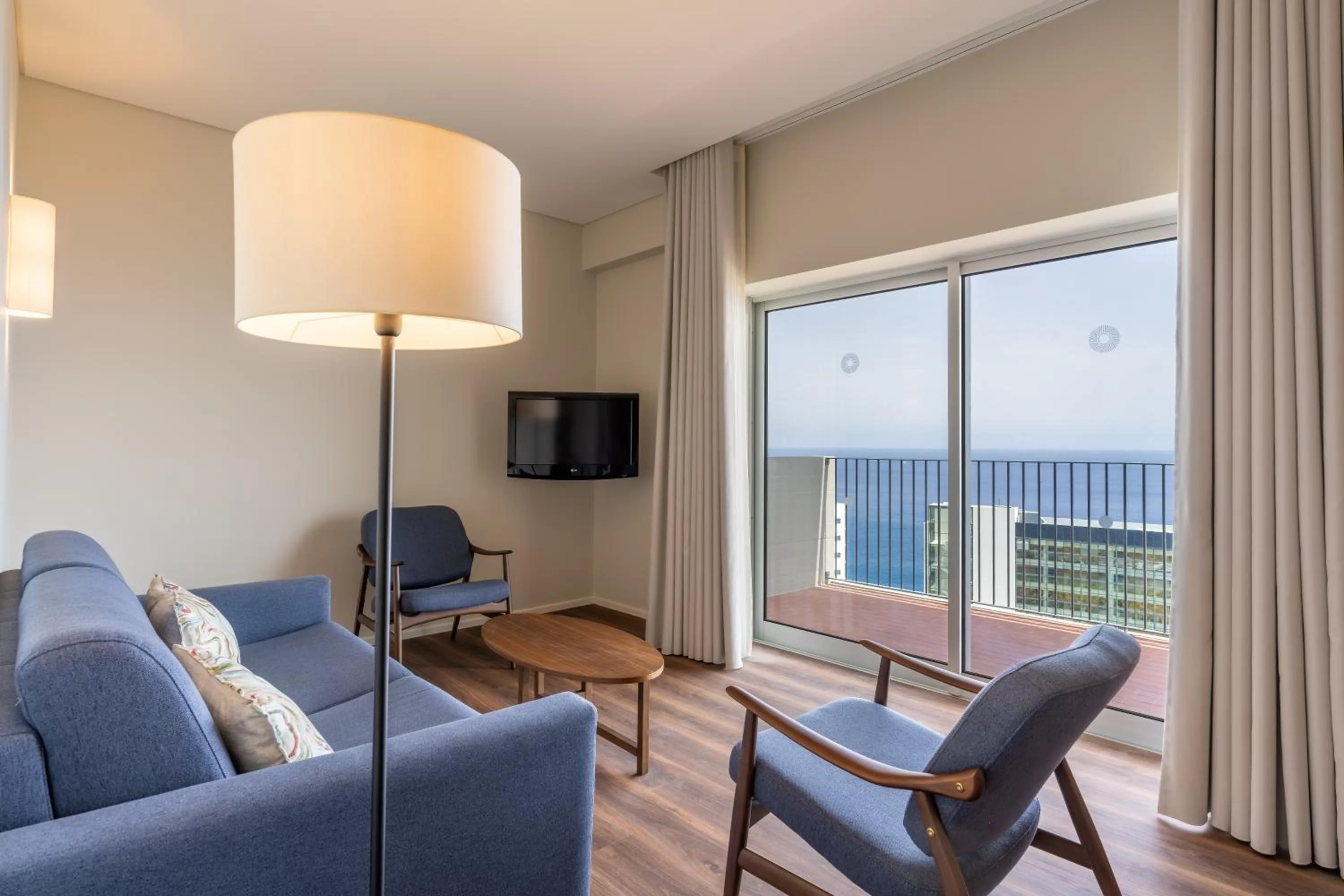 Hotel Girassol - Suite Hotel