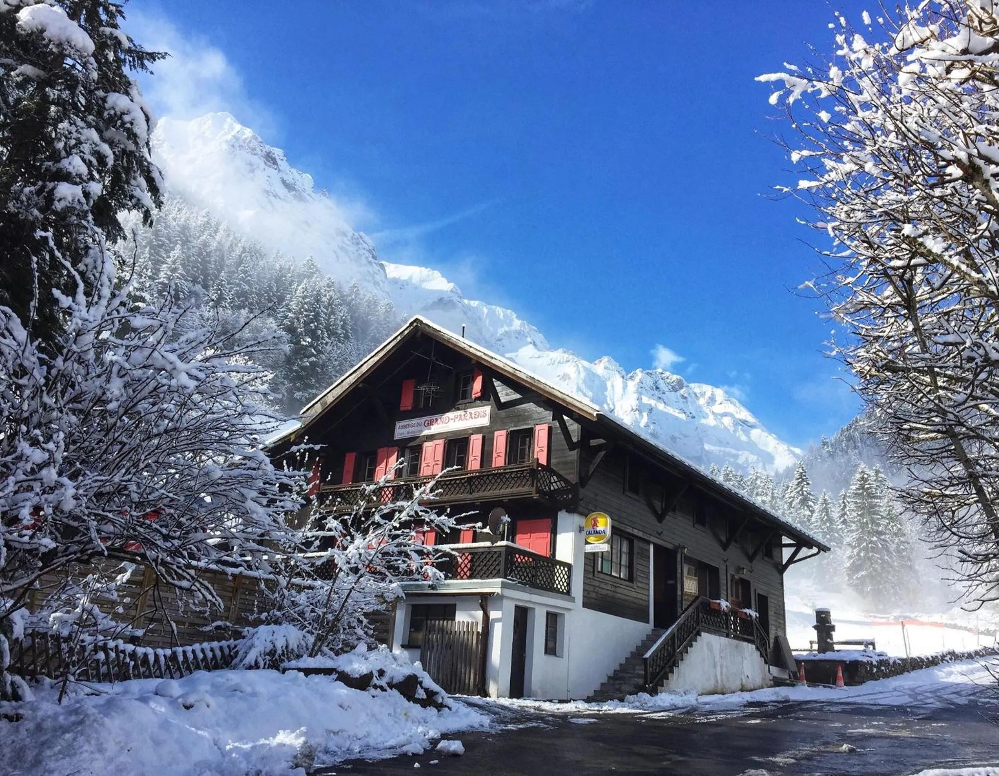 Restaurant/places to eat in Guest House du Grand Paradis - On Piste