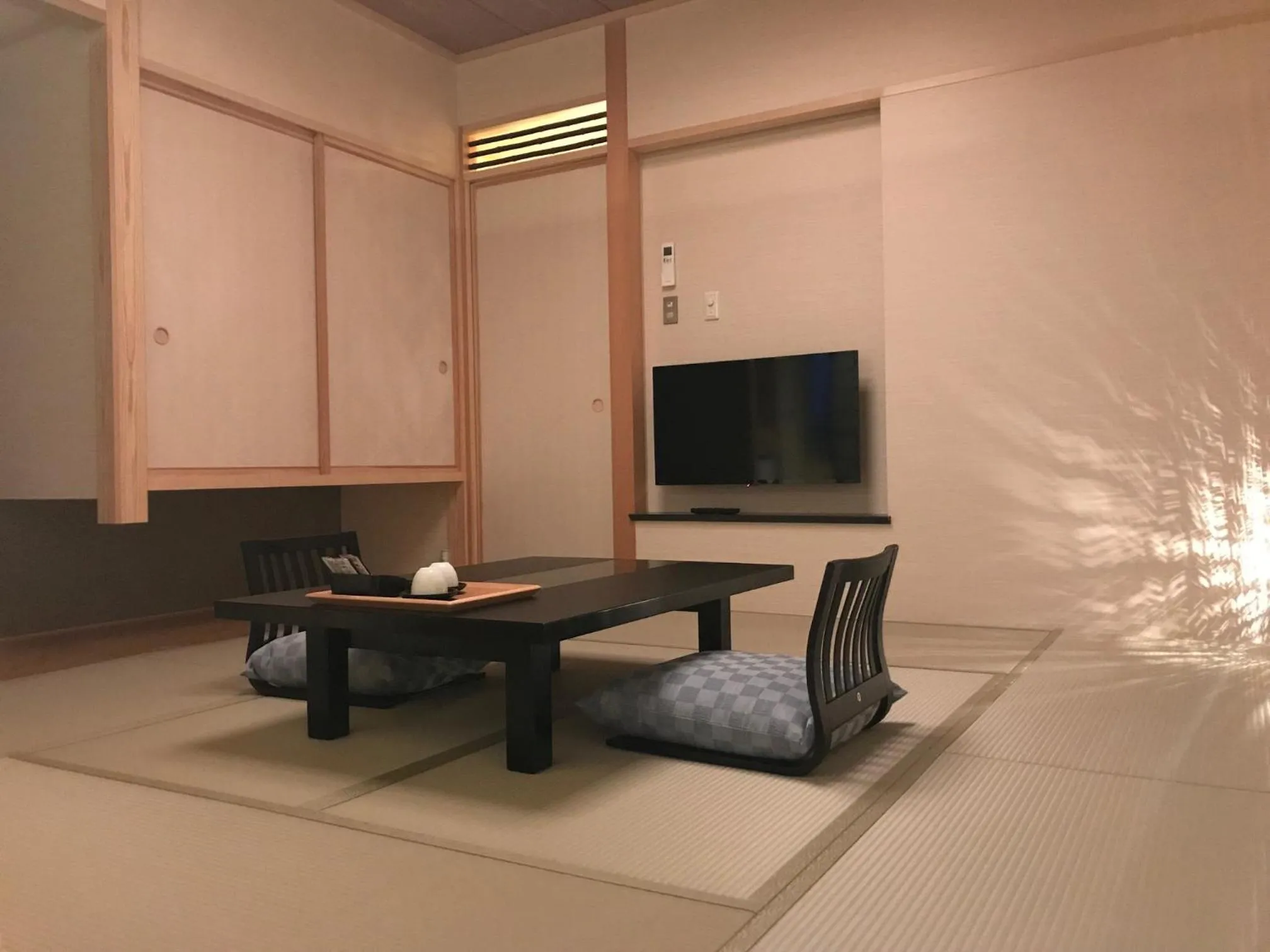 Photo of the whole room in Japanese Style Hotel Isomura