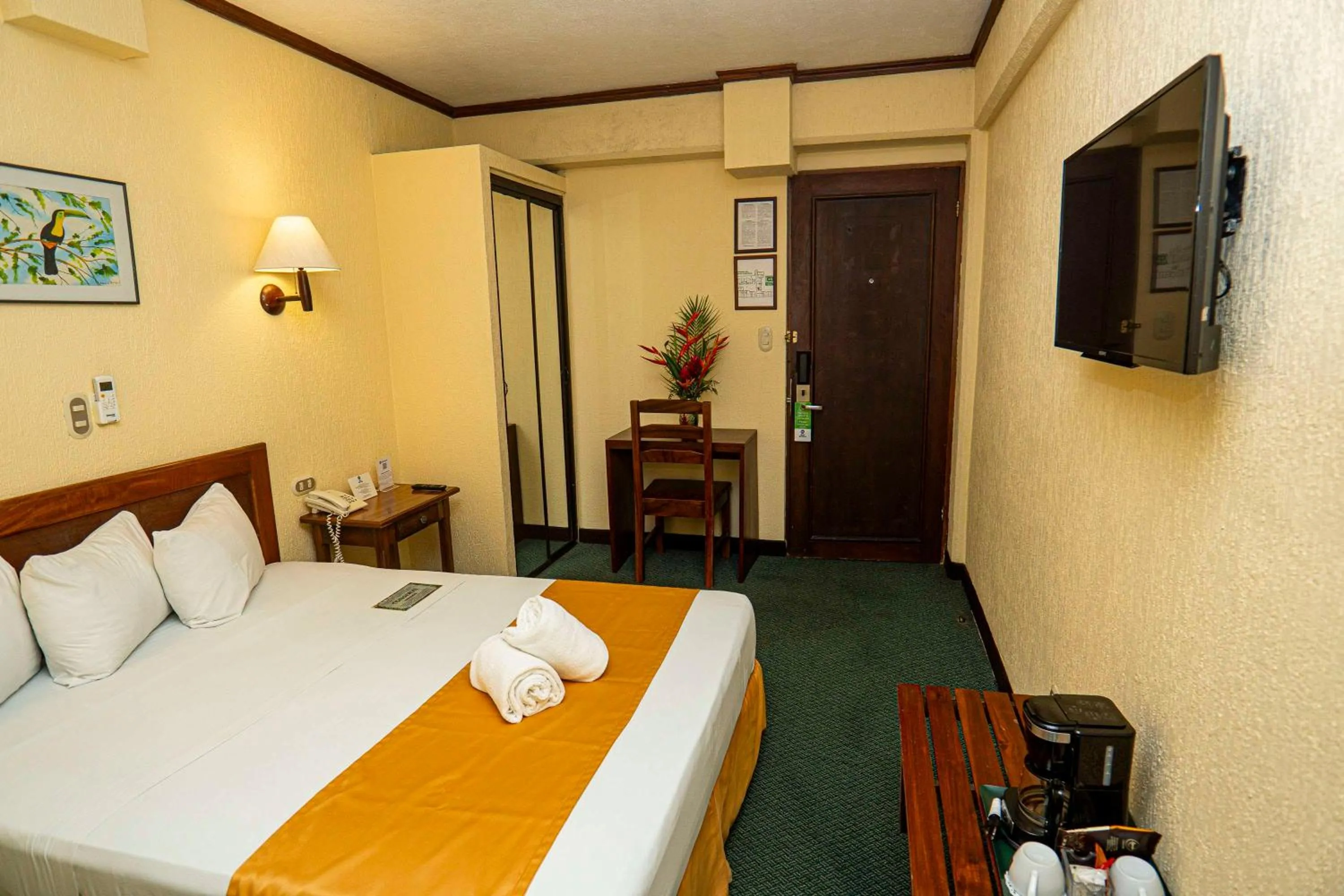 TV and multimedia, Bed in Best Western Hotel & Casino Kamuk