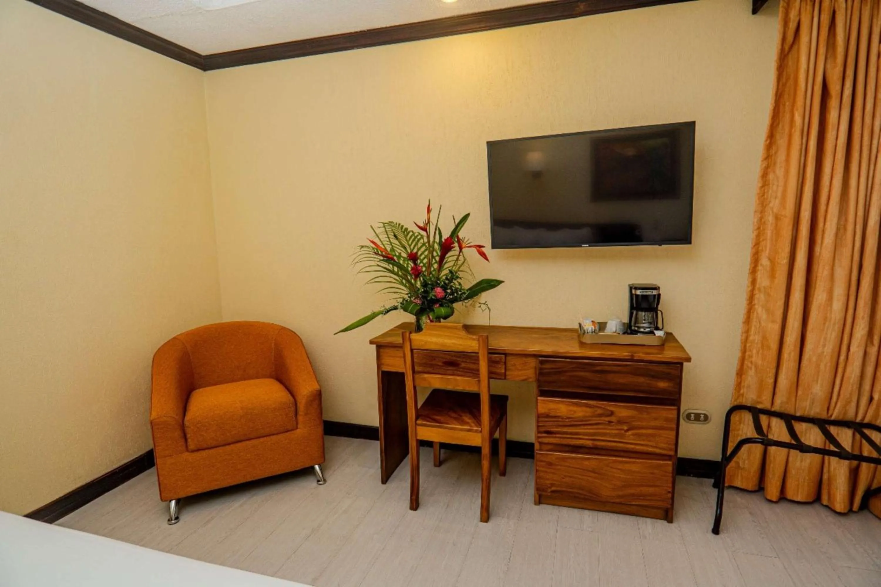 TV and multimedia in Best Western Hotel & Casino Kamuk