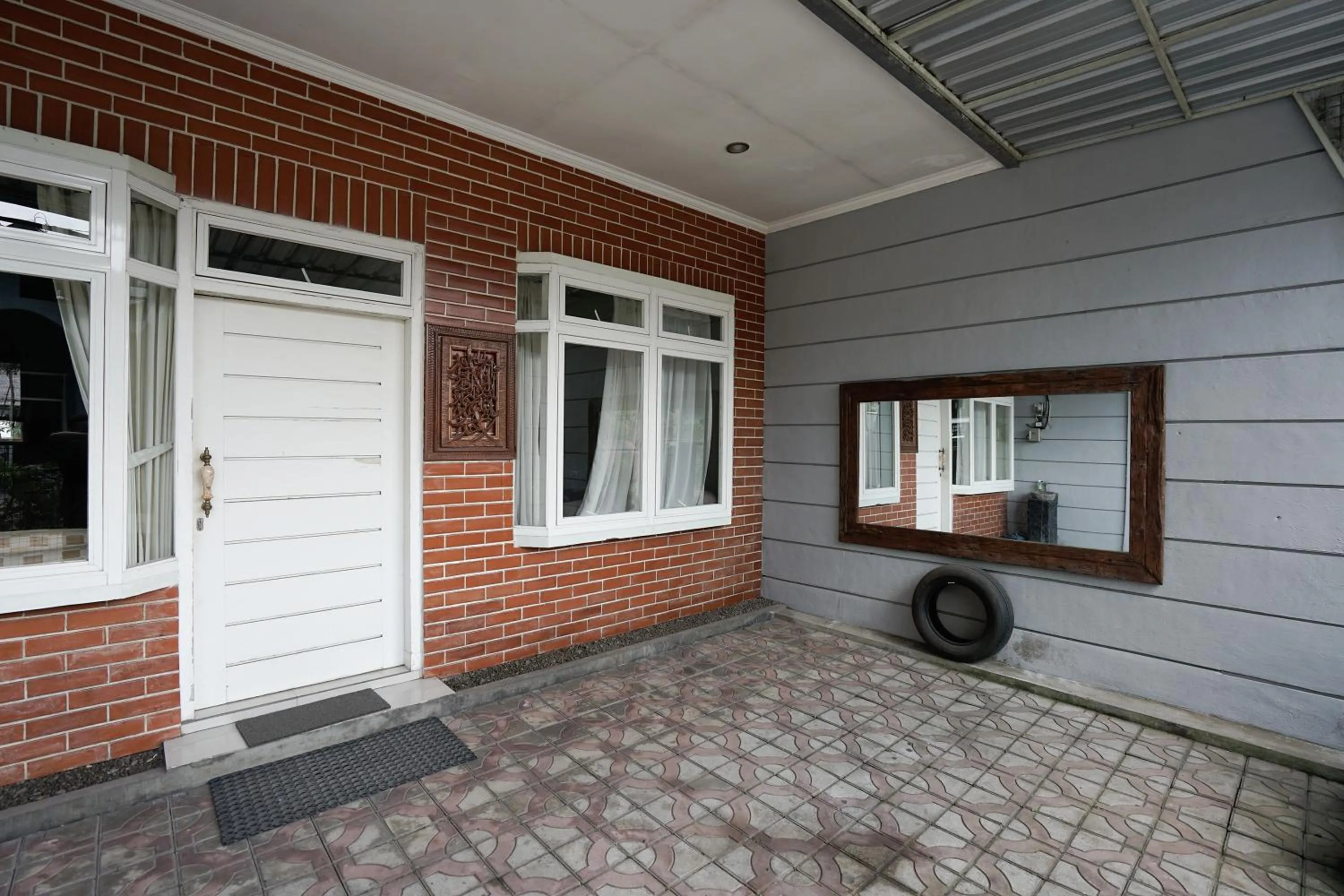 Property building in Sekar Gambir Homestay