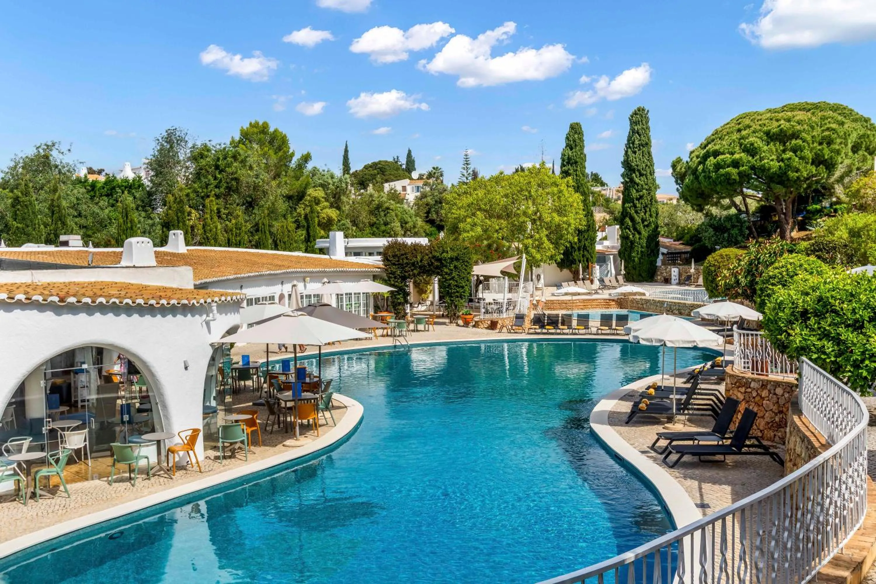 Property building in Quinta Do Paraiso - AL