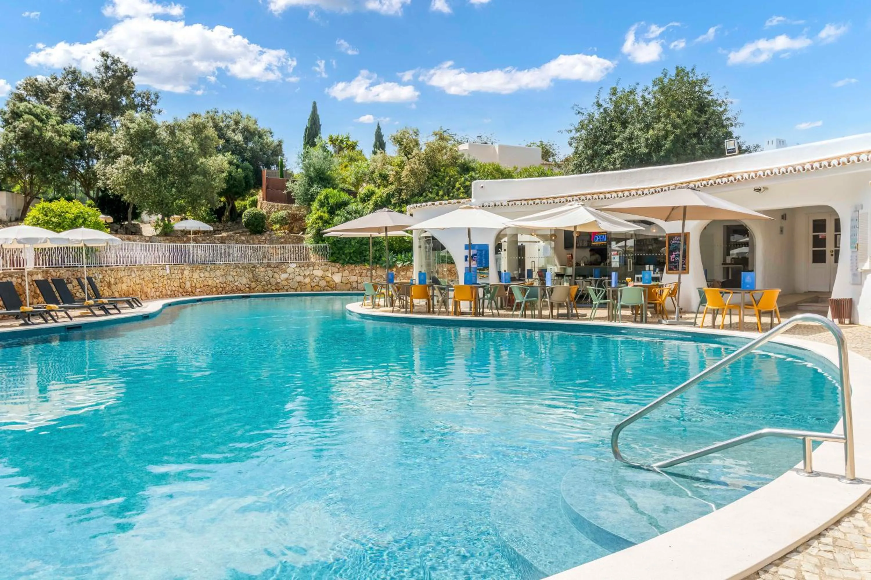 Swimming pool in Quinta Do Paraiso - AL