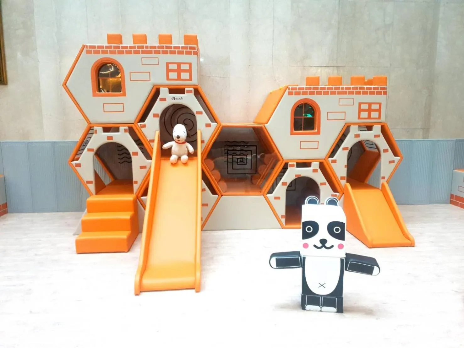 Children play ground in Chuan Fu Hotel