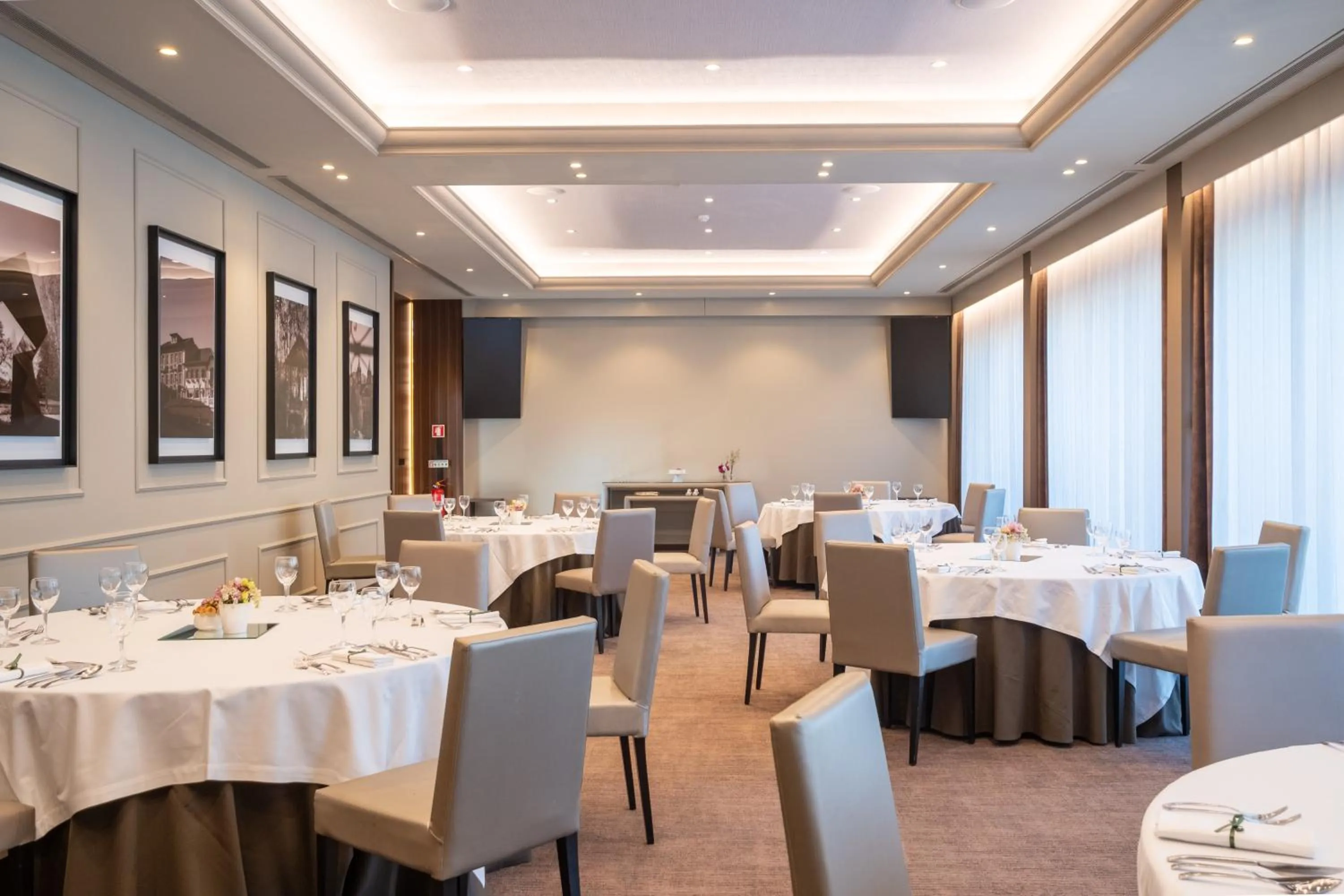 Banquet/Function facilities in Cidnay - Hotel & Executive Center