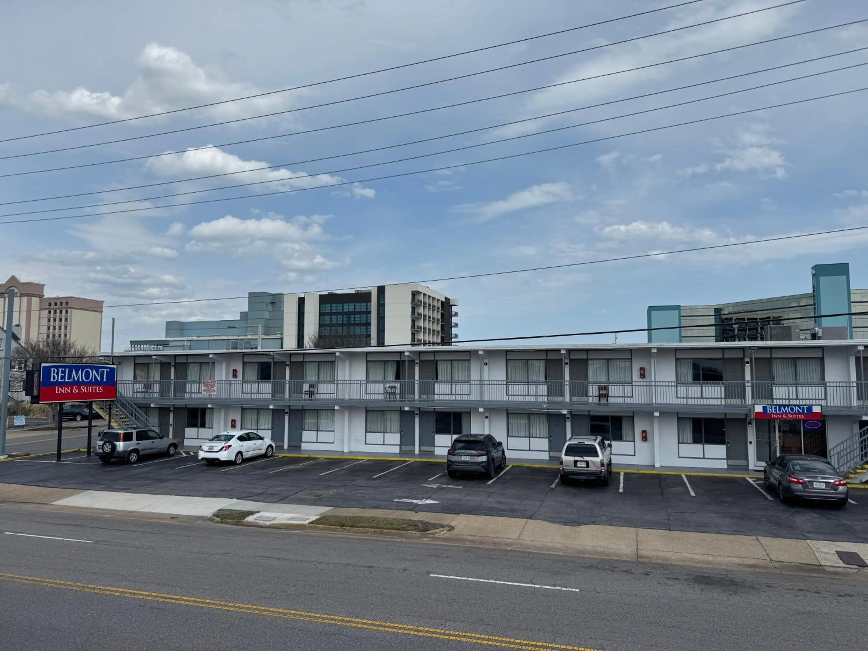 Property building in Belmont Inn & Suites Virginia Beach