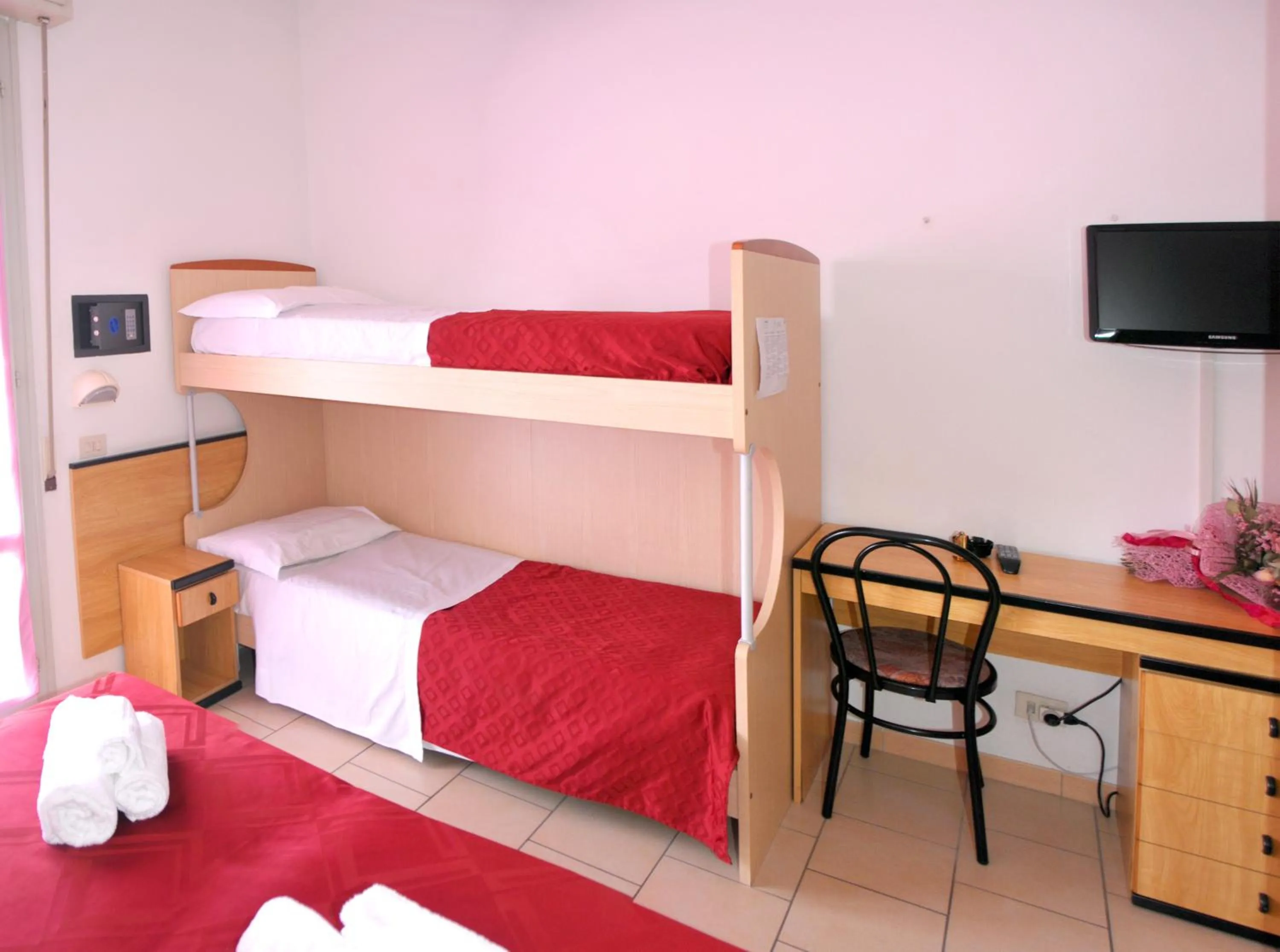 Bedroom, Bed in Hotel Levante