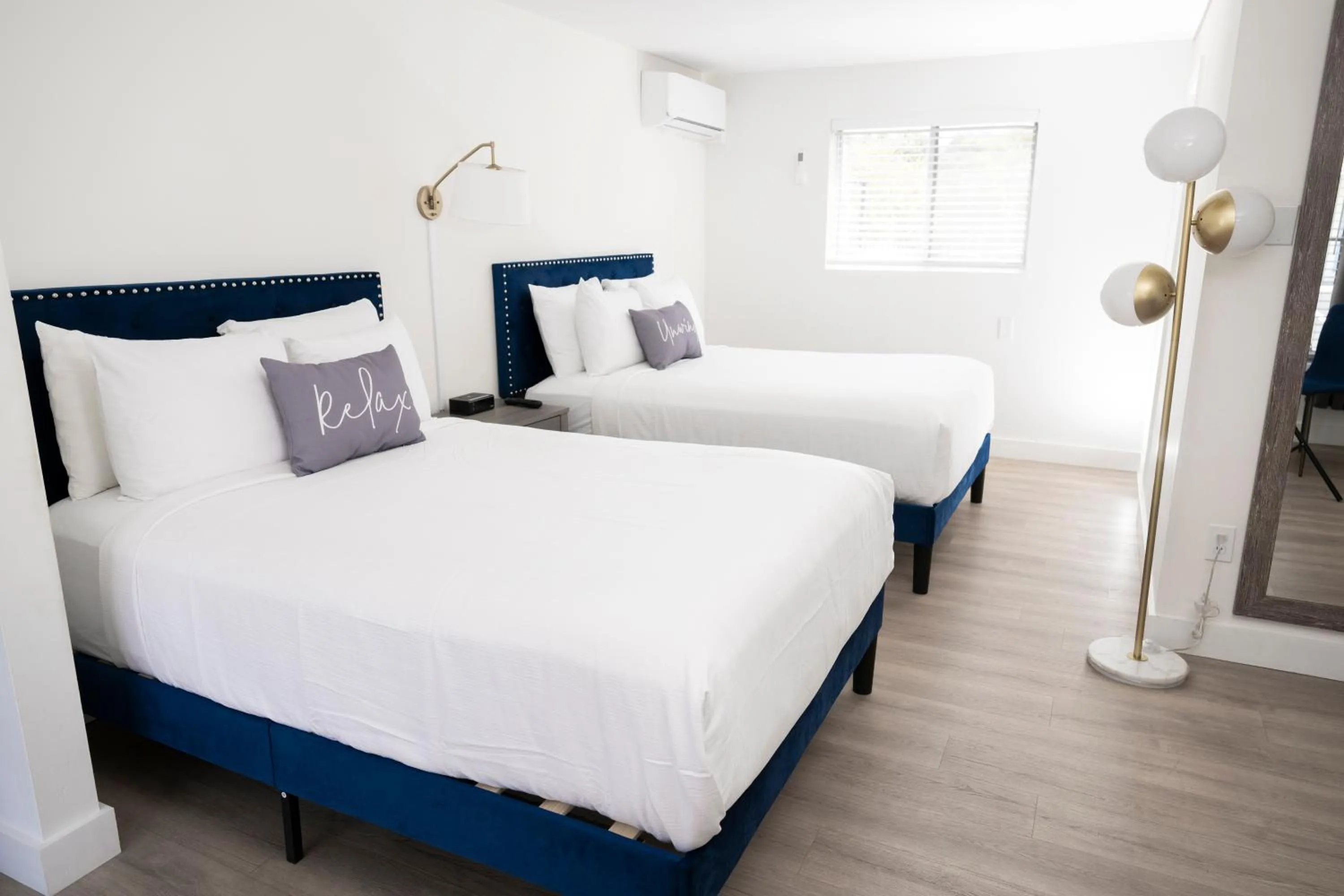 Bedroom, Bed in Endless Dunes, A Modern Motel