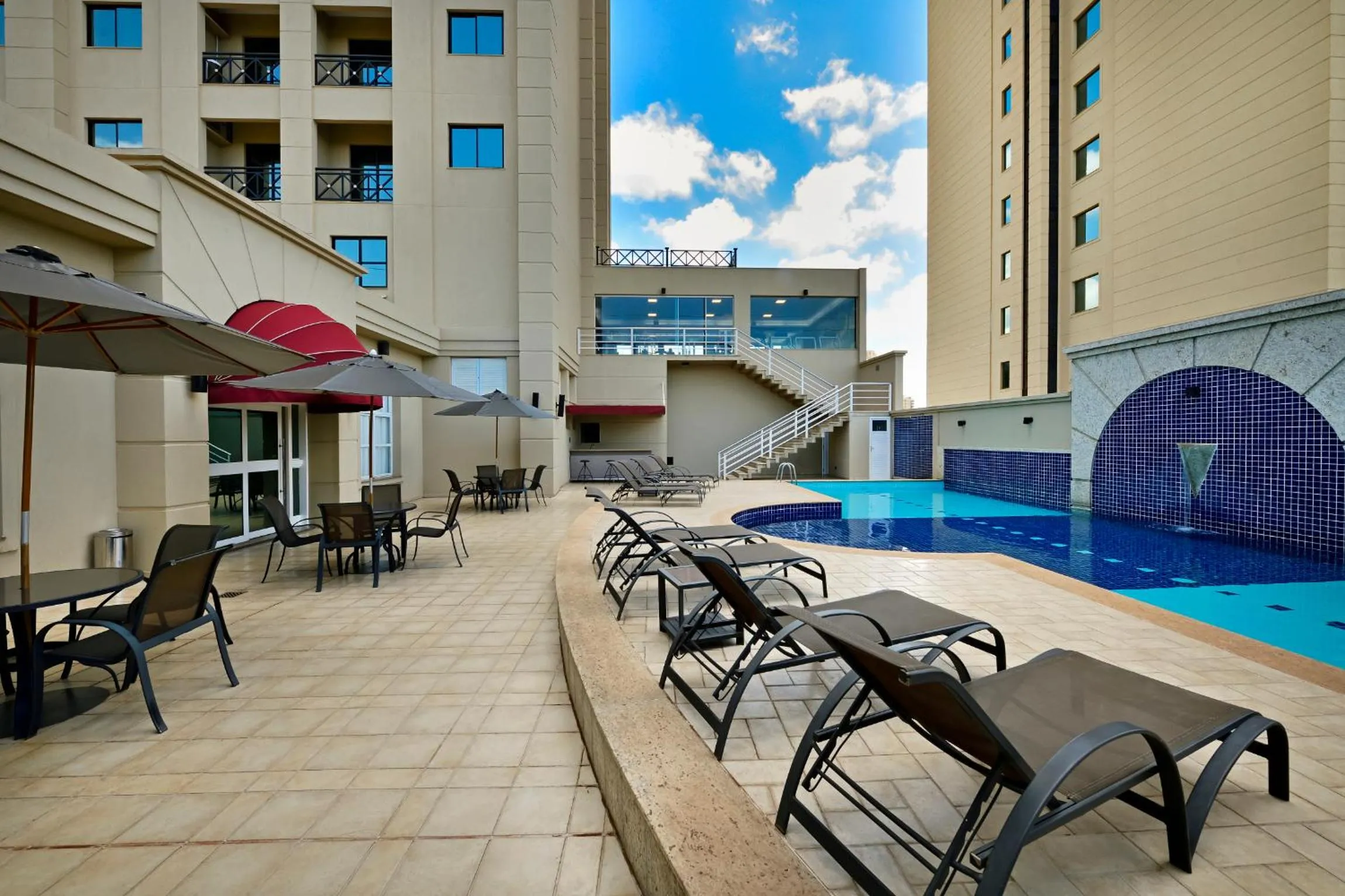 Day in Araucaria Plaza