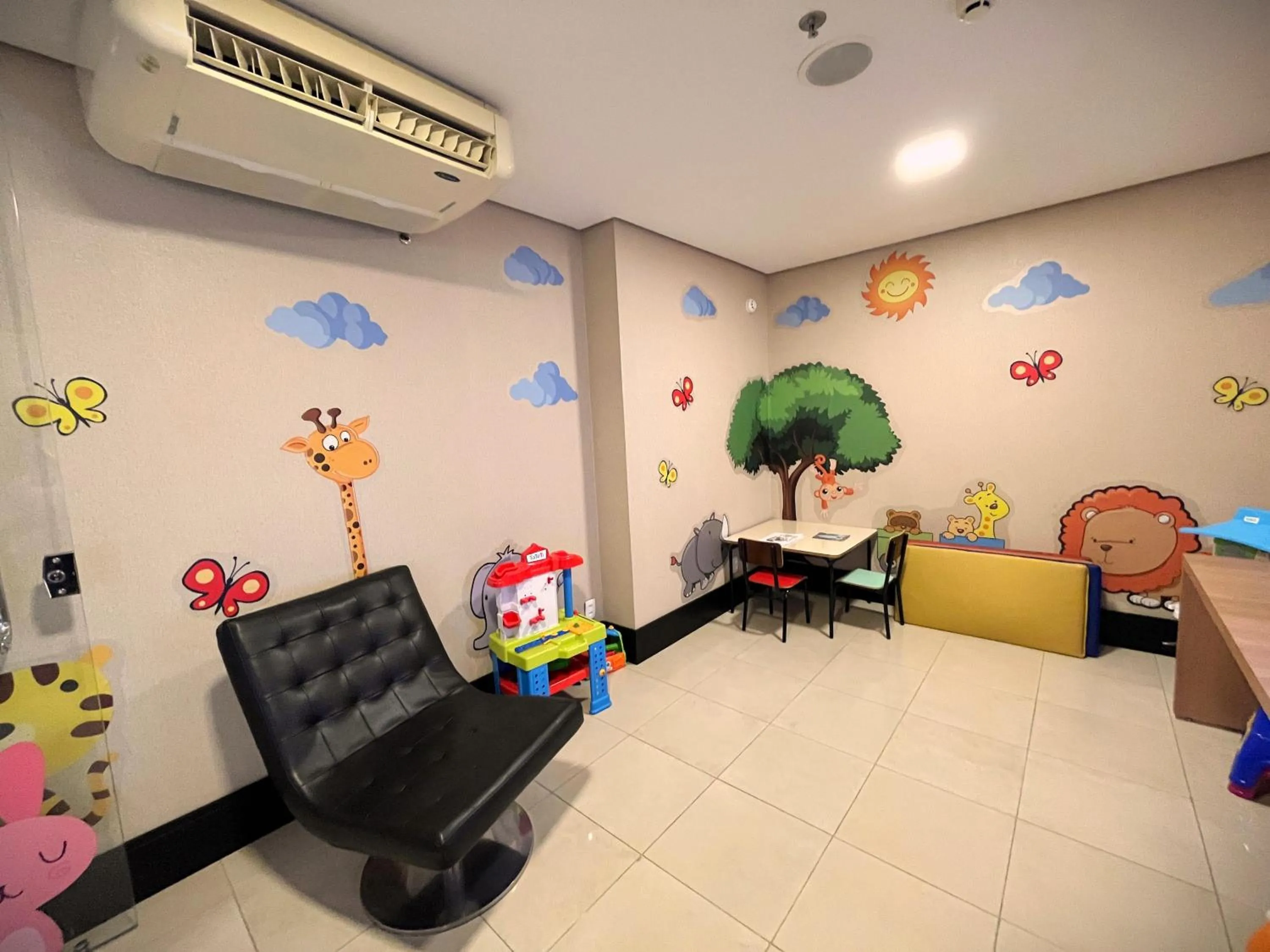 Kids's club in Araucaria Plaza