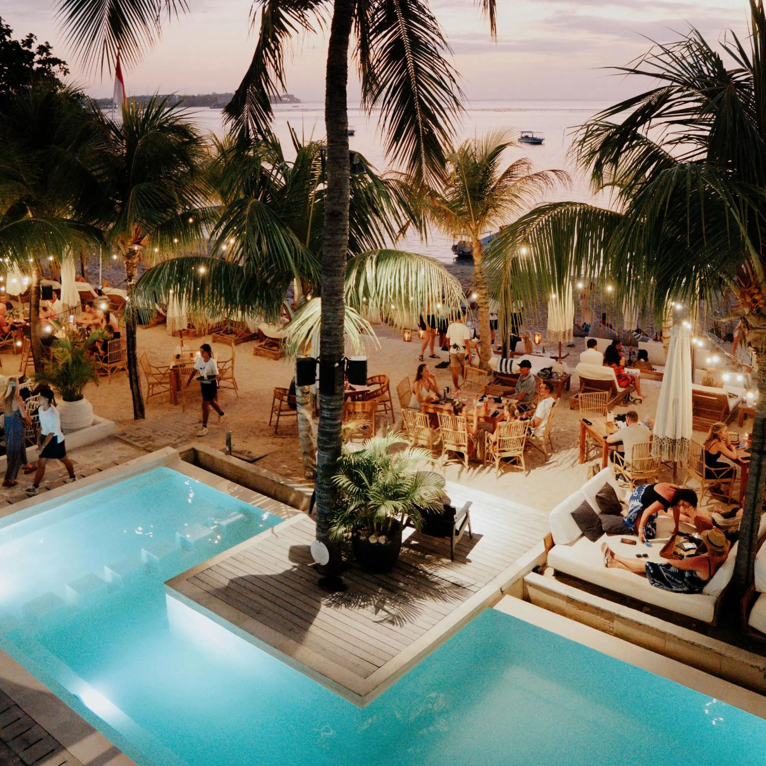 Ohana's Beachfront Resort & Beach Club