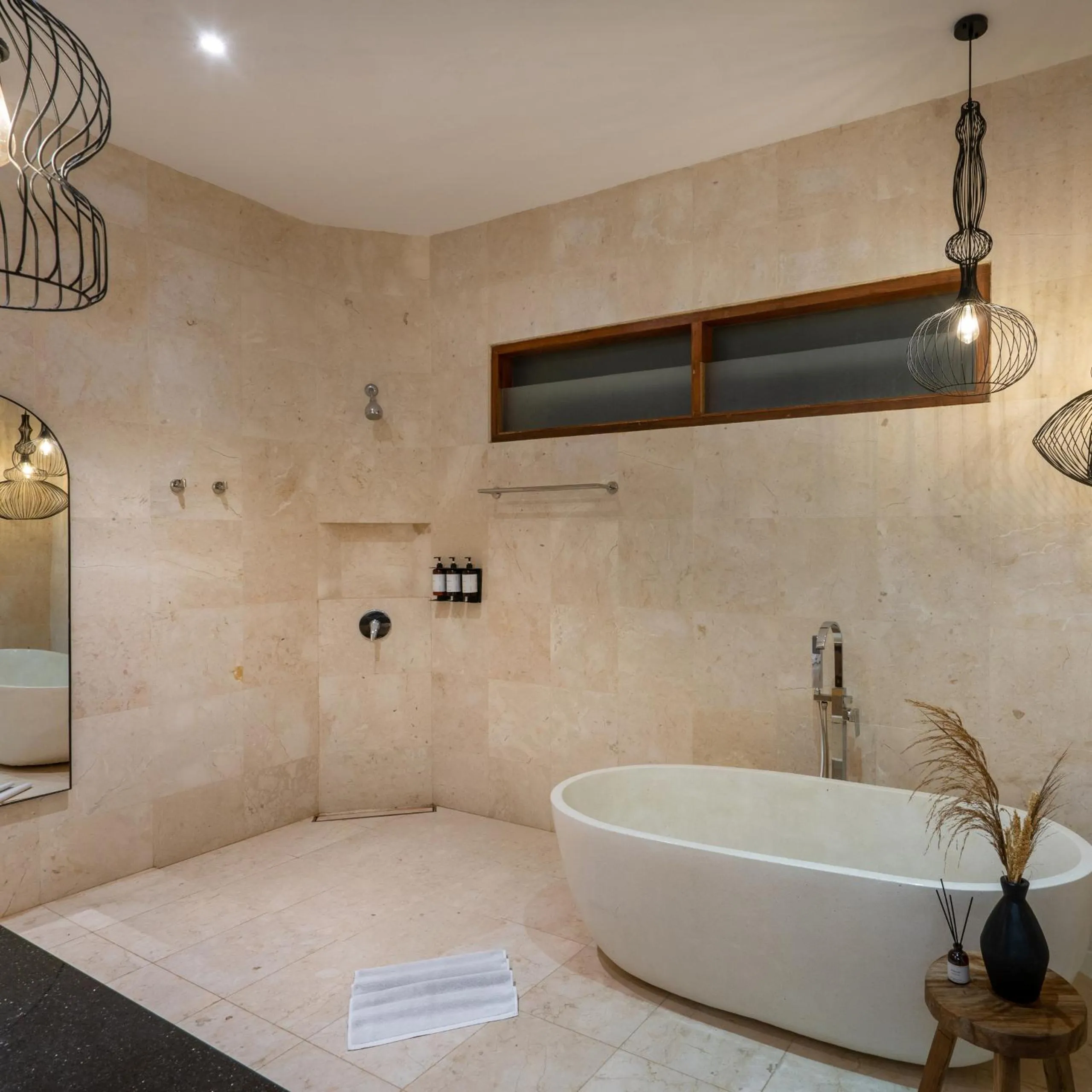 Ohana's Beachfront Resort & Beach Club