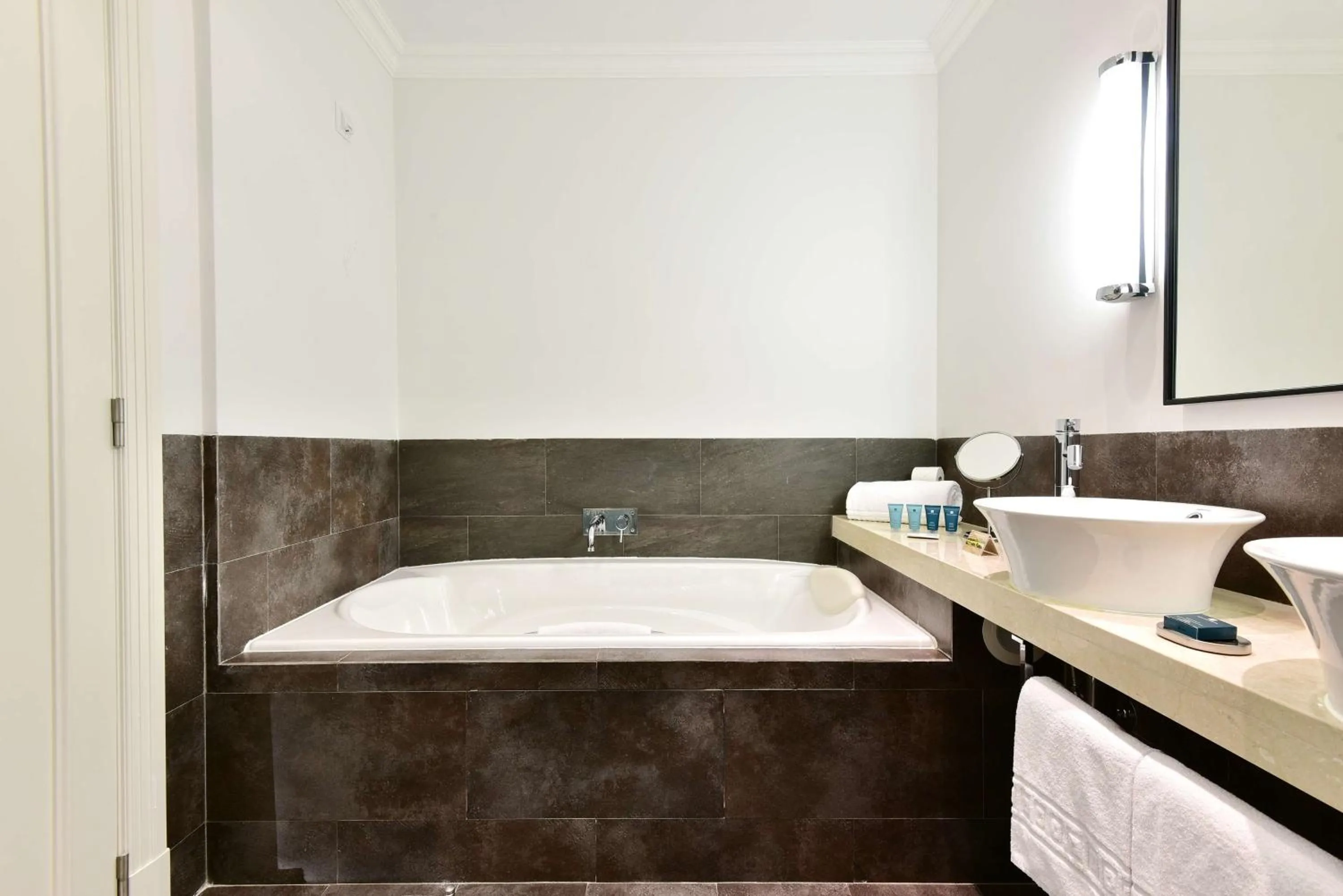 Bedroom in Dolce CampoReal Lisboa