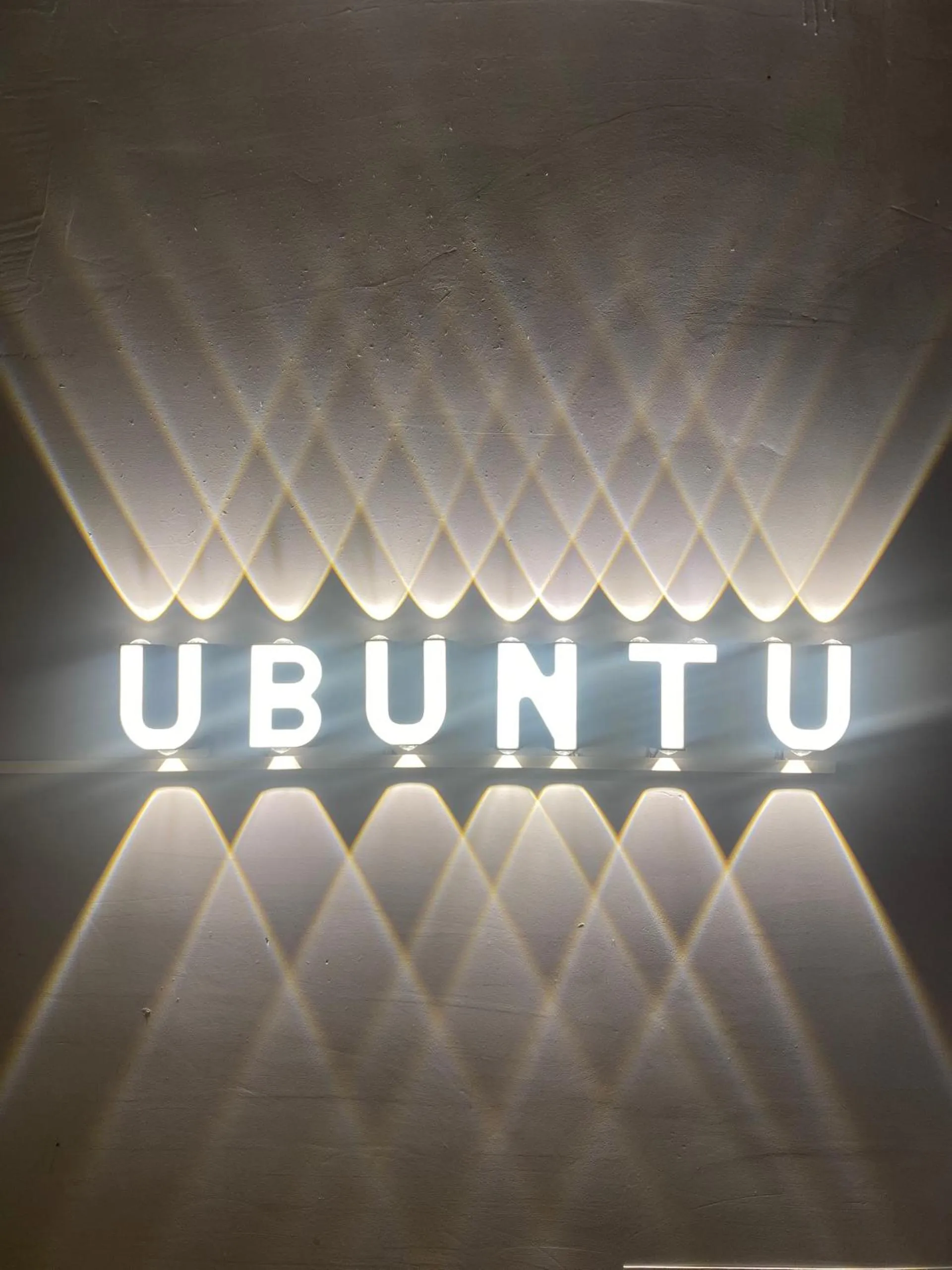 Ubuntu Hostel and Tour