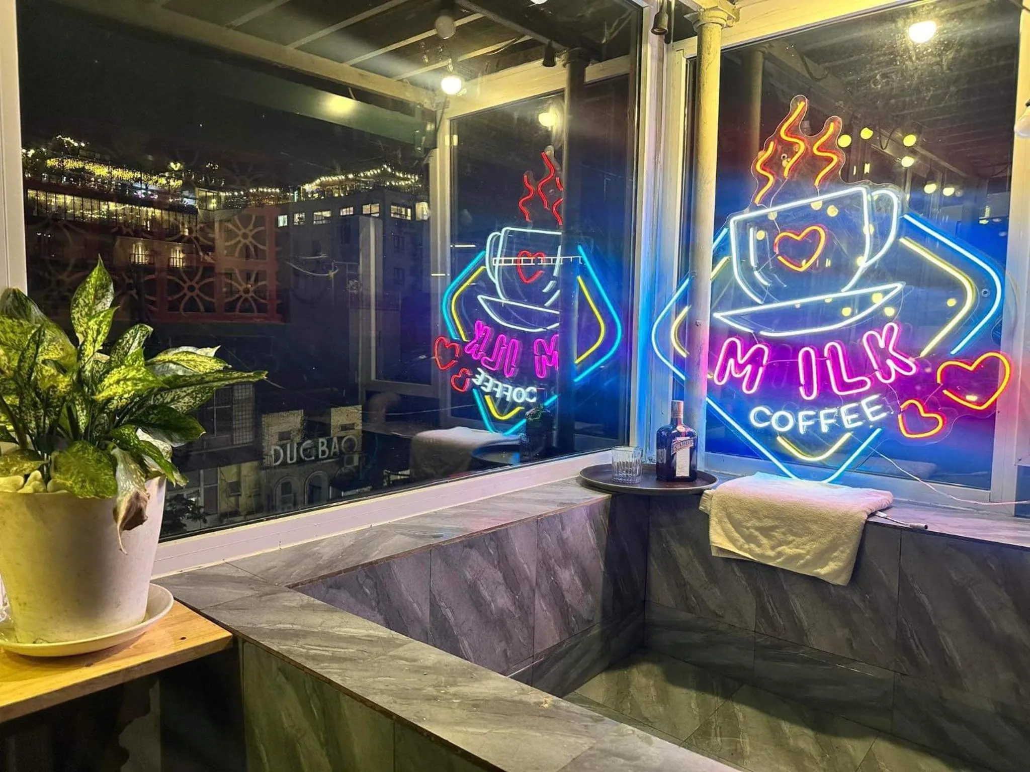 Ubuntu Hostel and Tour