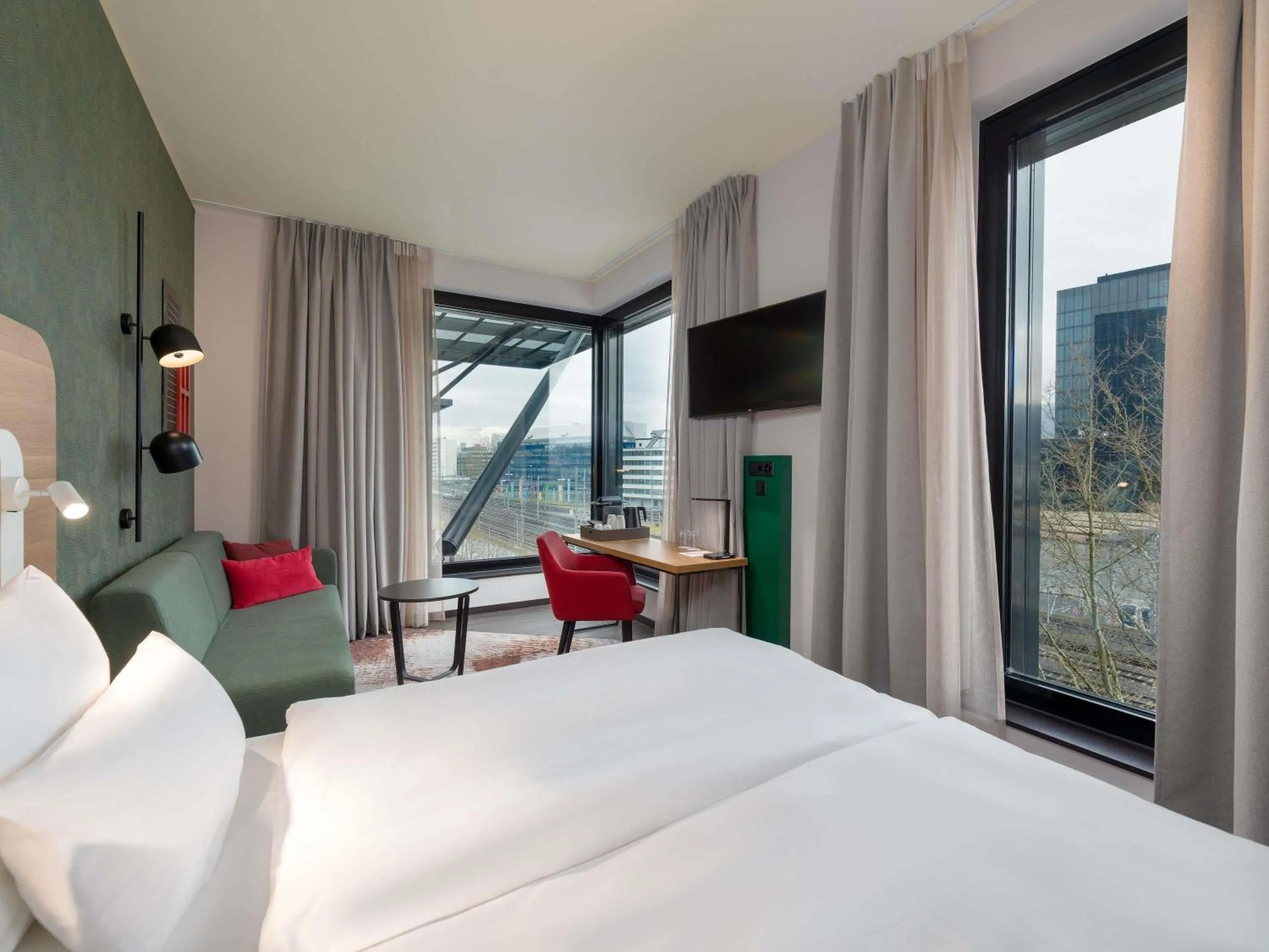 Bedroom, Bed in Mercure Zürich City