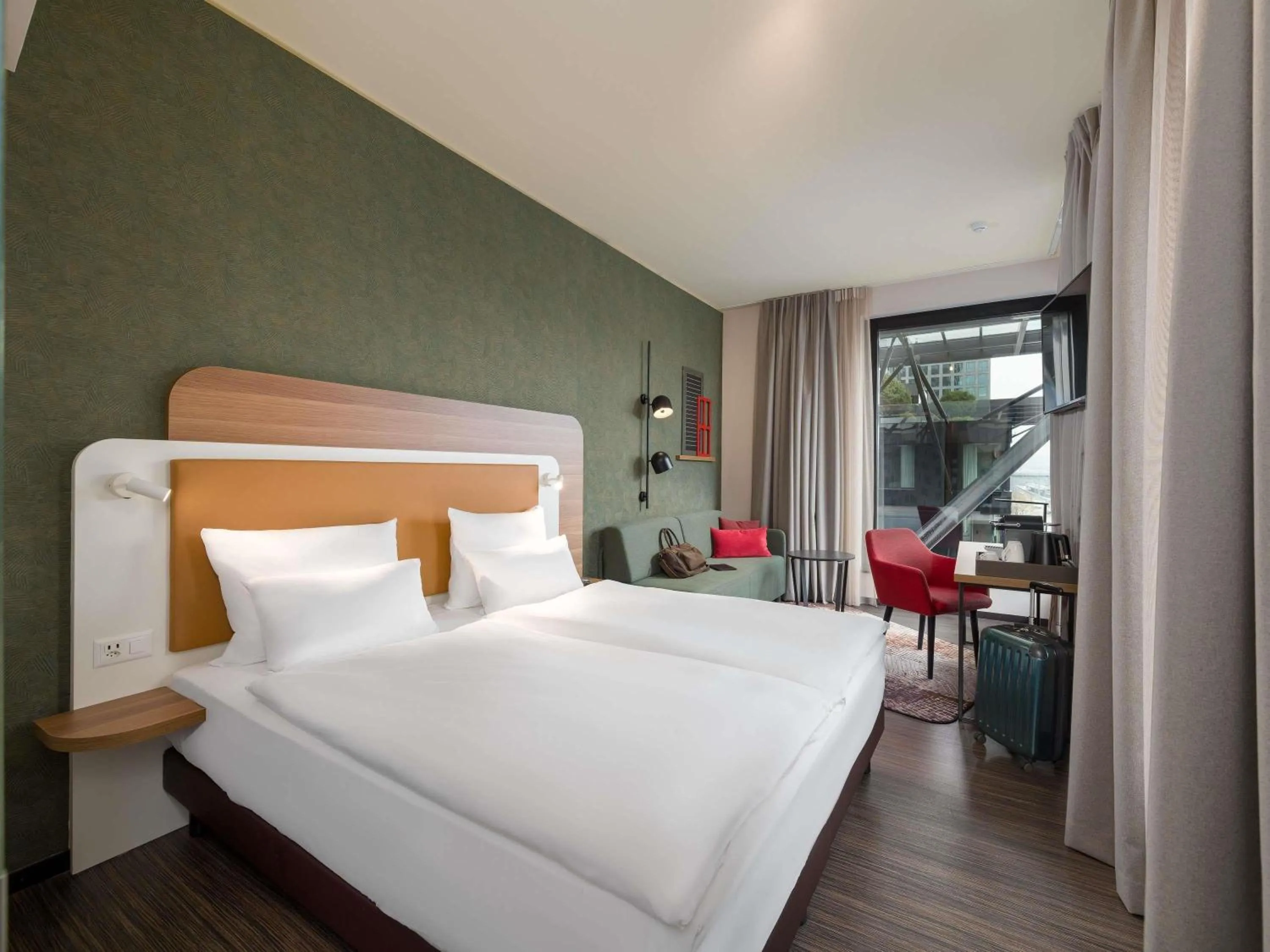 Bedroom, Bed in Mercure Zürich City