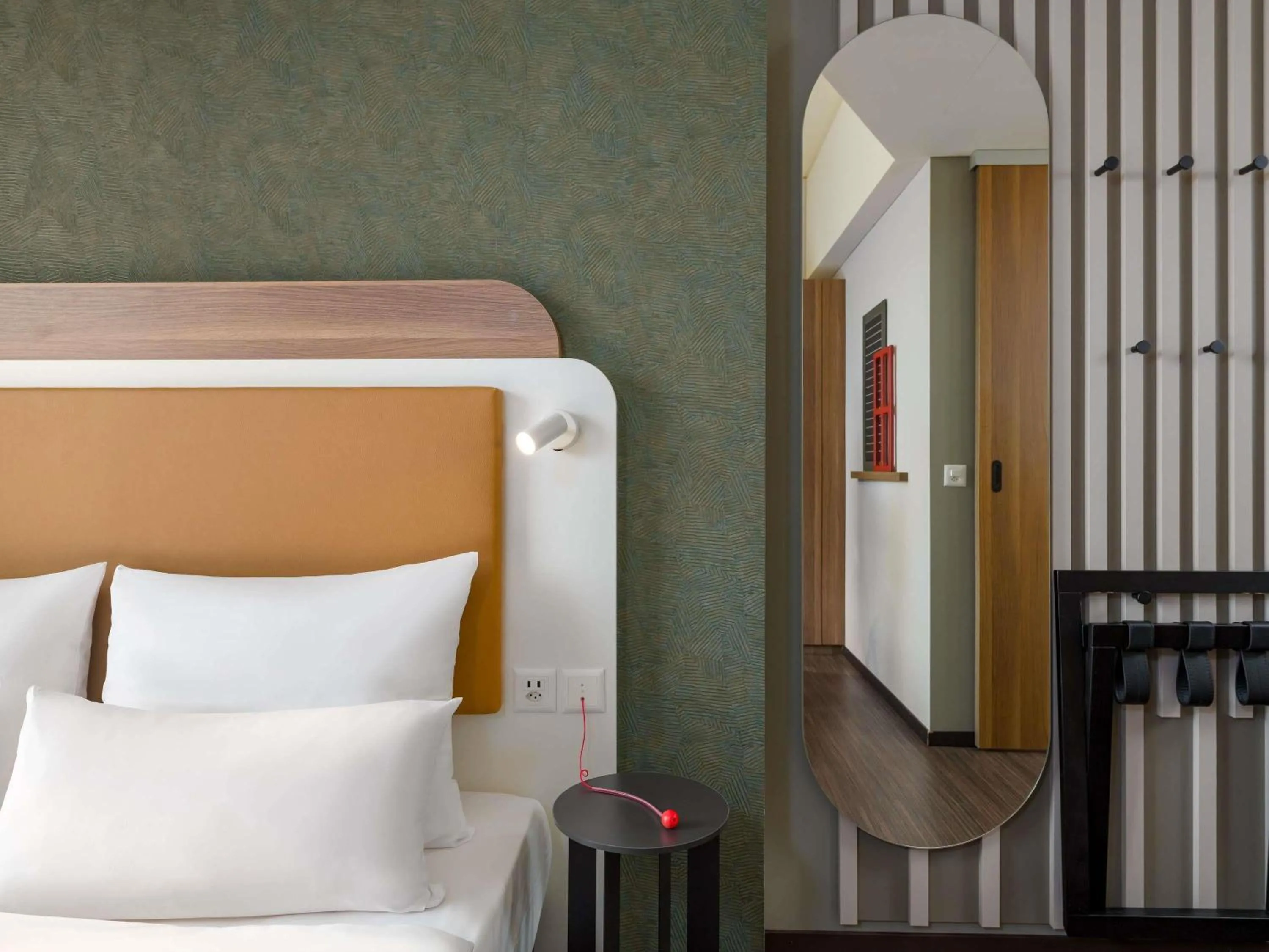 Bedroom, Bed in Mercure Zürich City