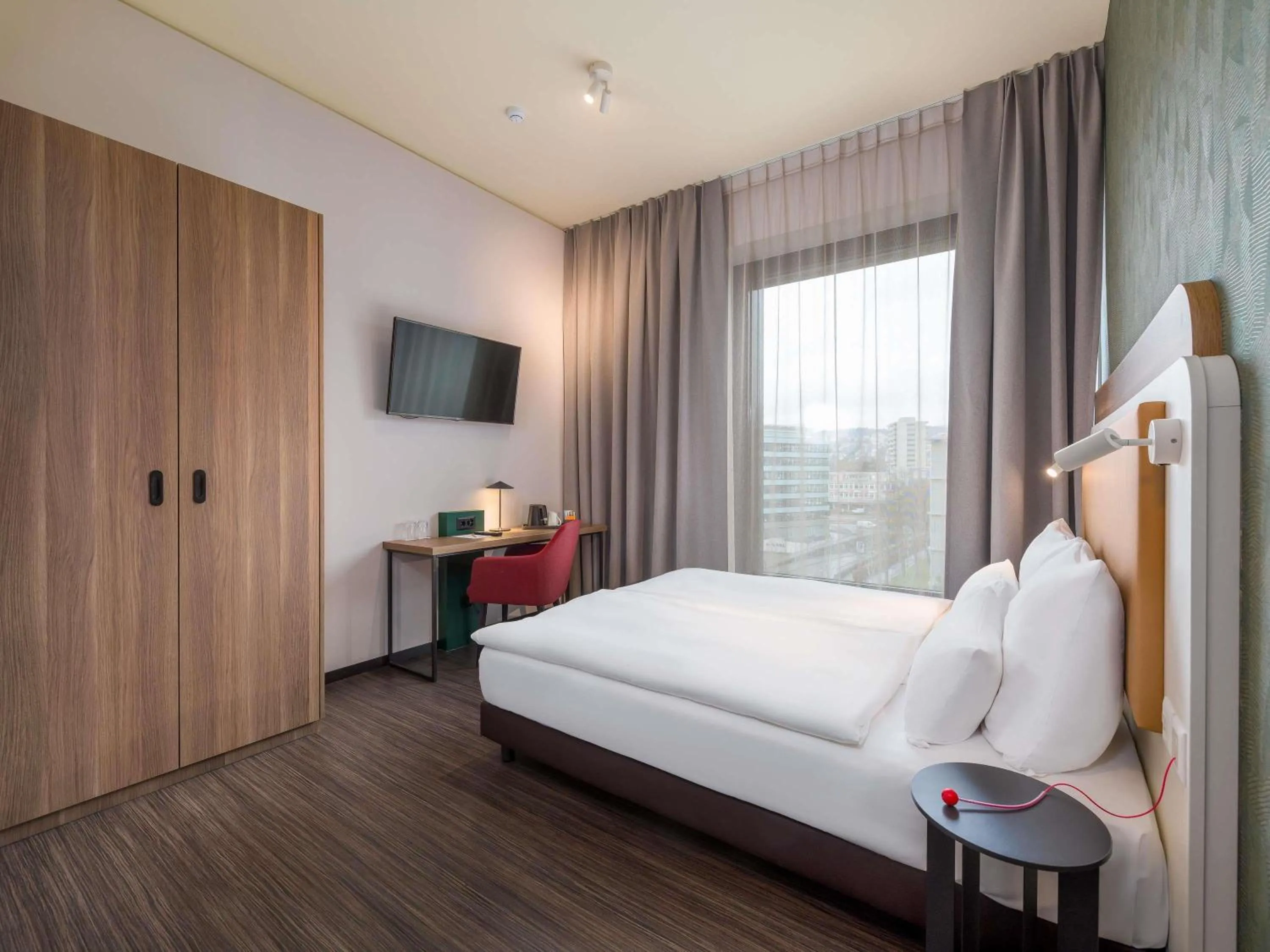 Bedroom, Bed in Mercure Zürich City