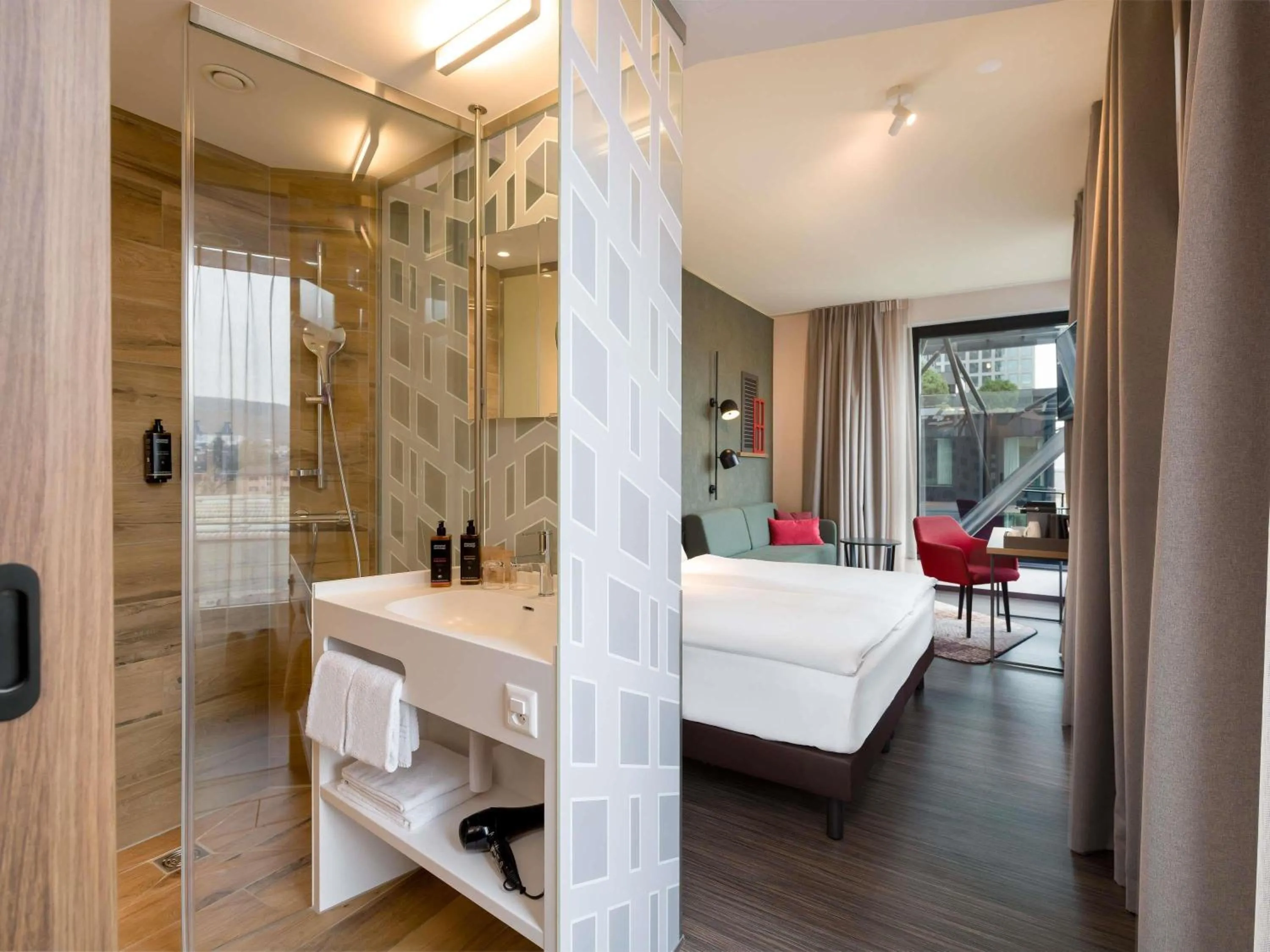 Bedroom, Bed in Mercure Zürich City