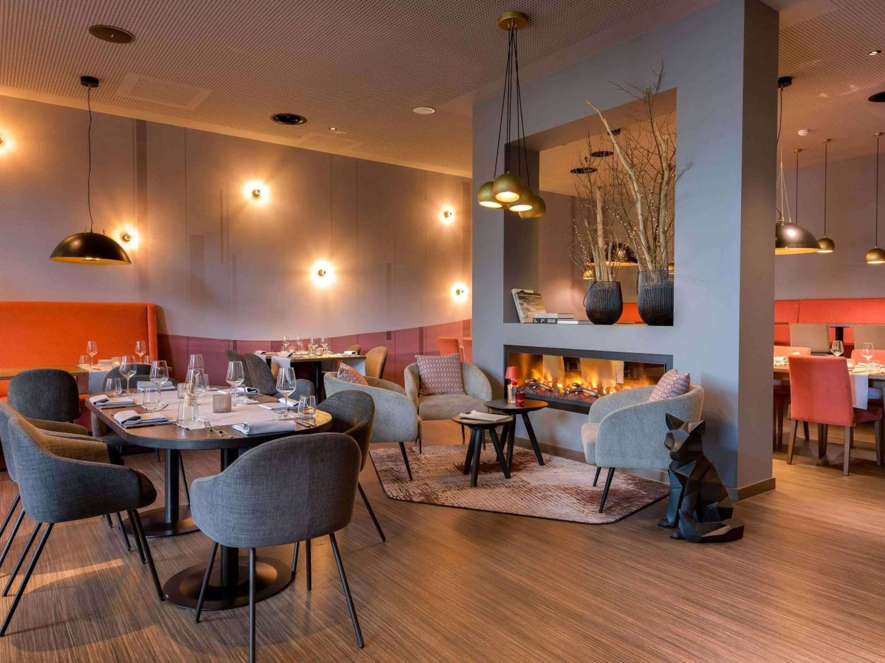 Restaurant/places to eat in Mercure Zürich City