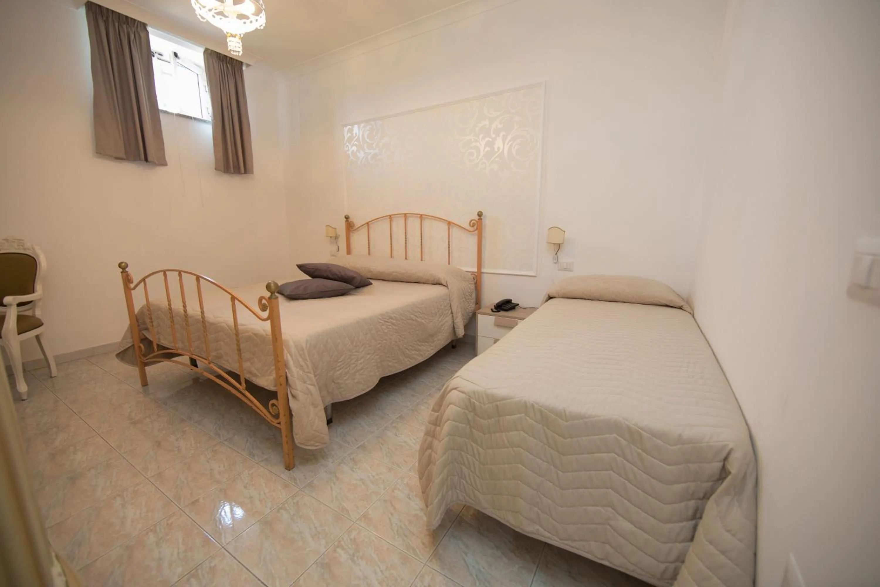 Bedroom, Bed in Hotel Imperiale