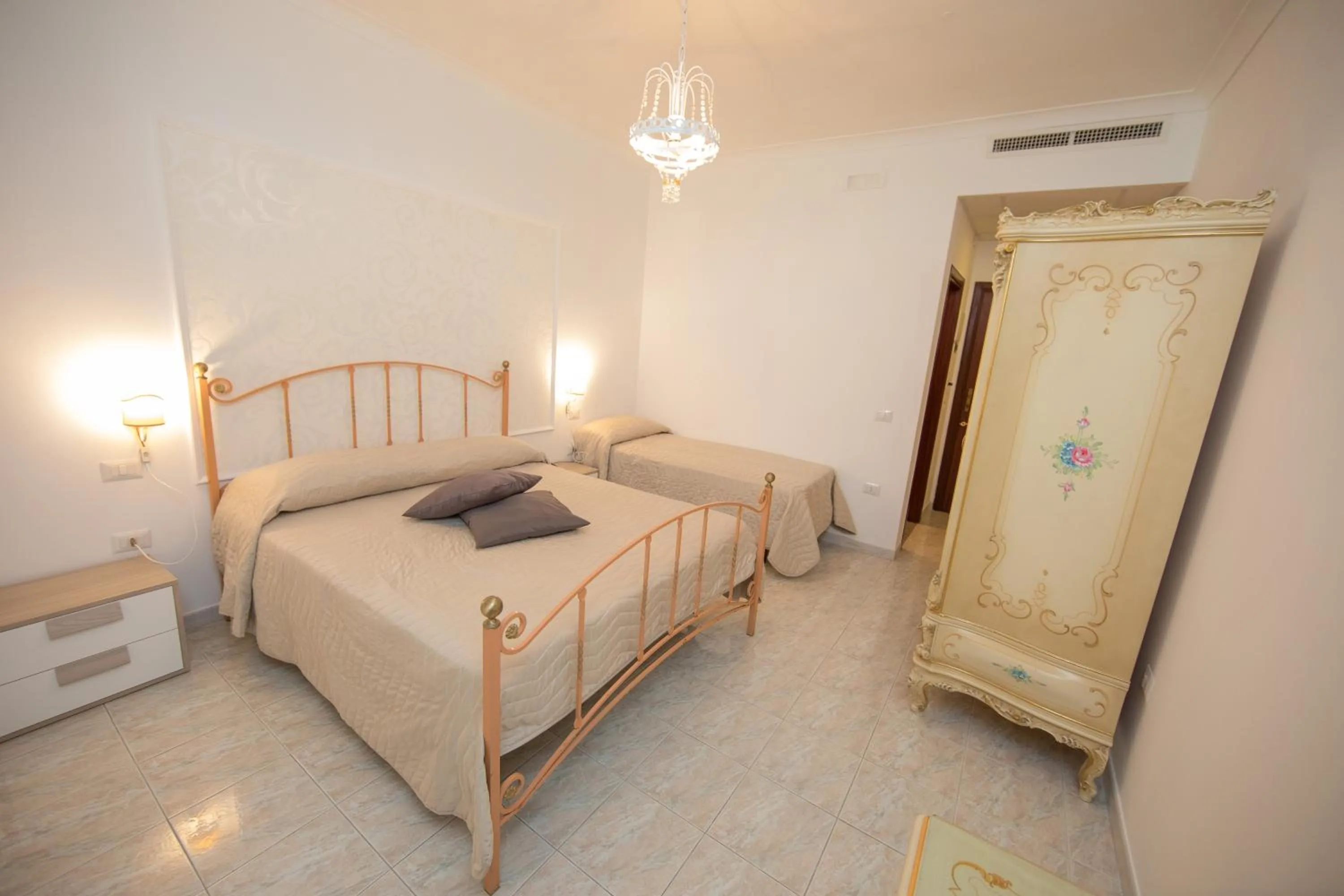 Bed in Hotel Imperiale