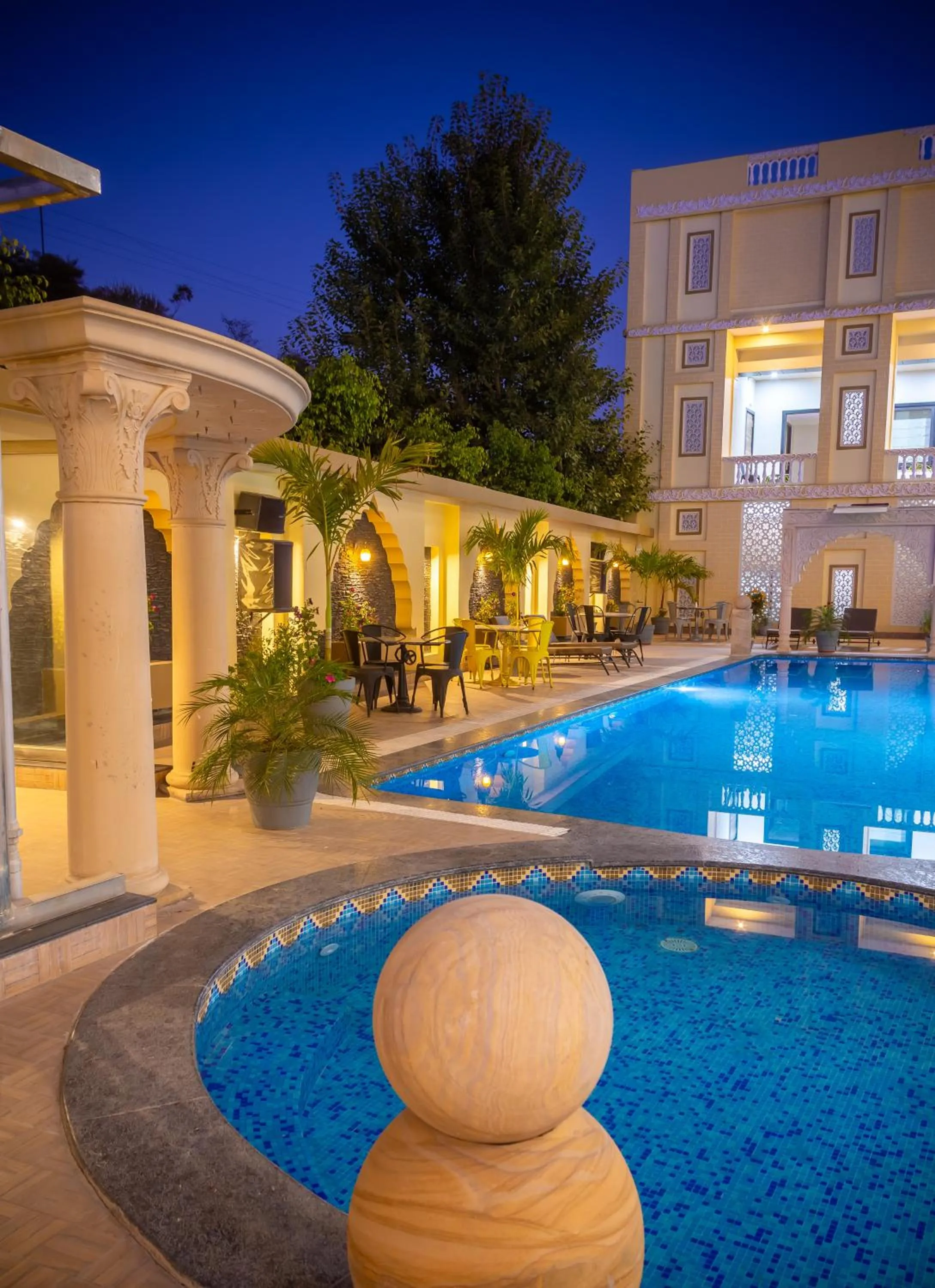 Swimming pool in Hotel Pushkar City Inn