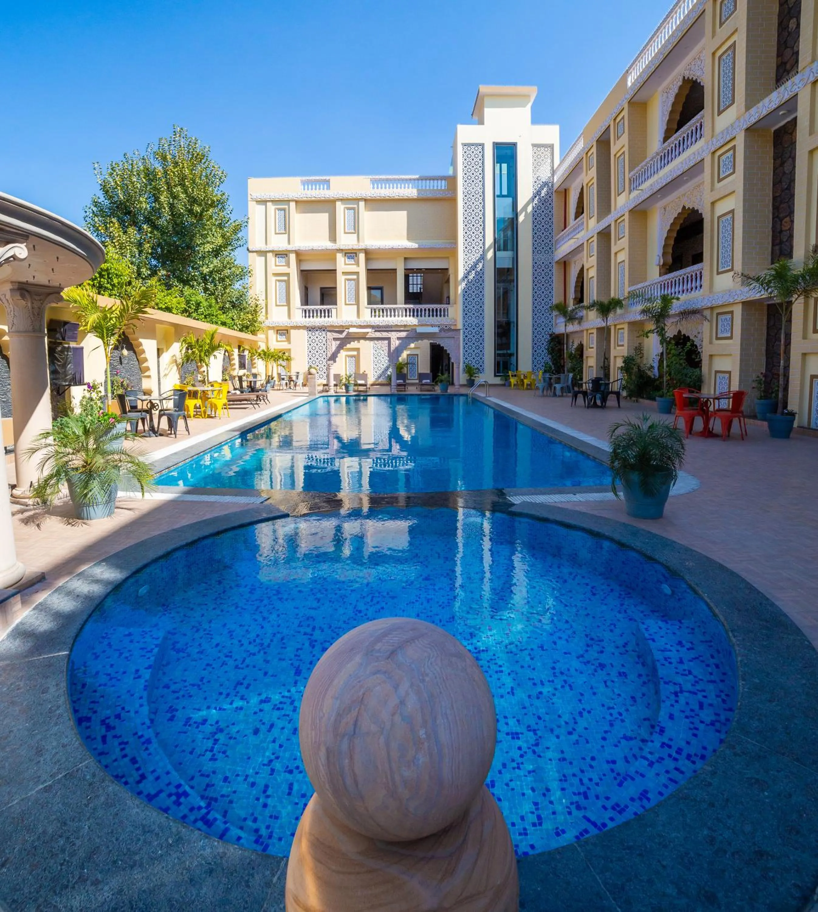 Swimming pool in Hotel Pushkar City Inn