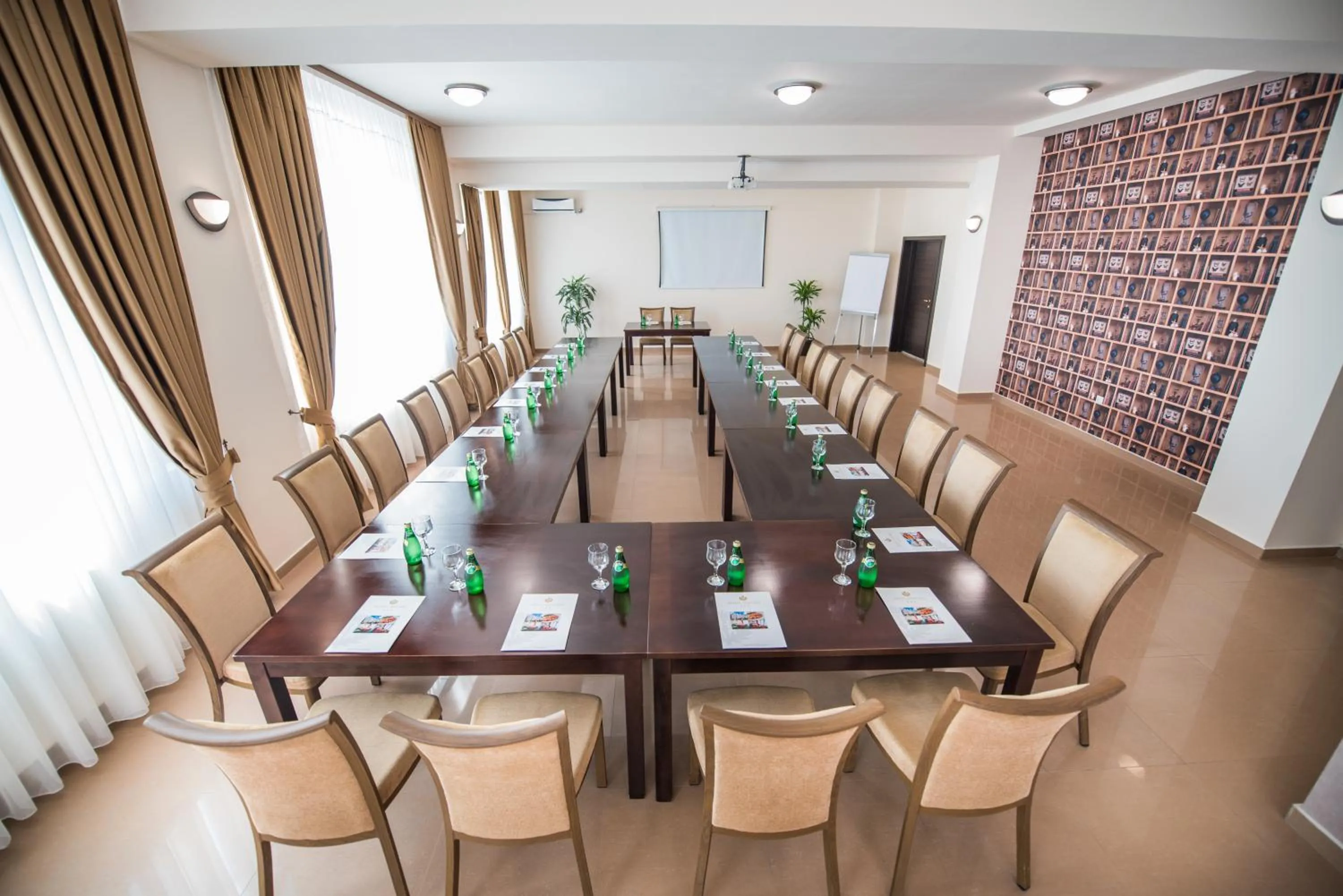 Business facilities in Hotel Oxford