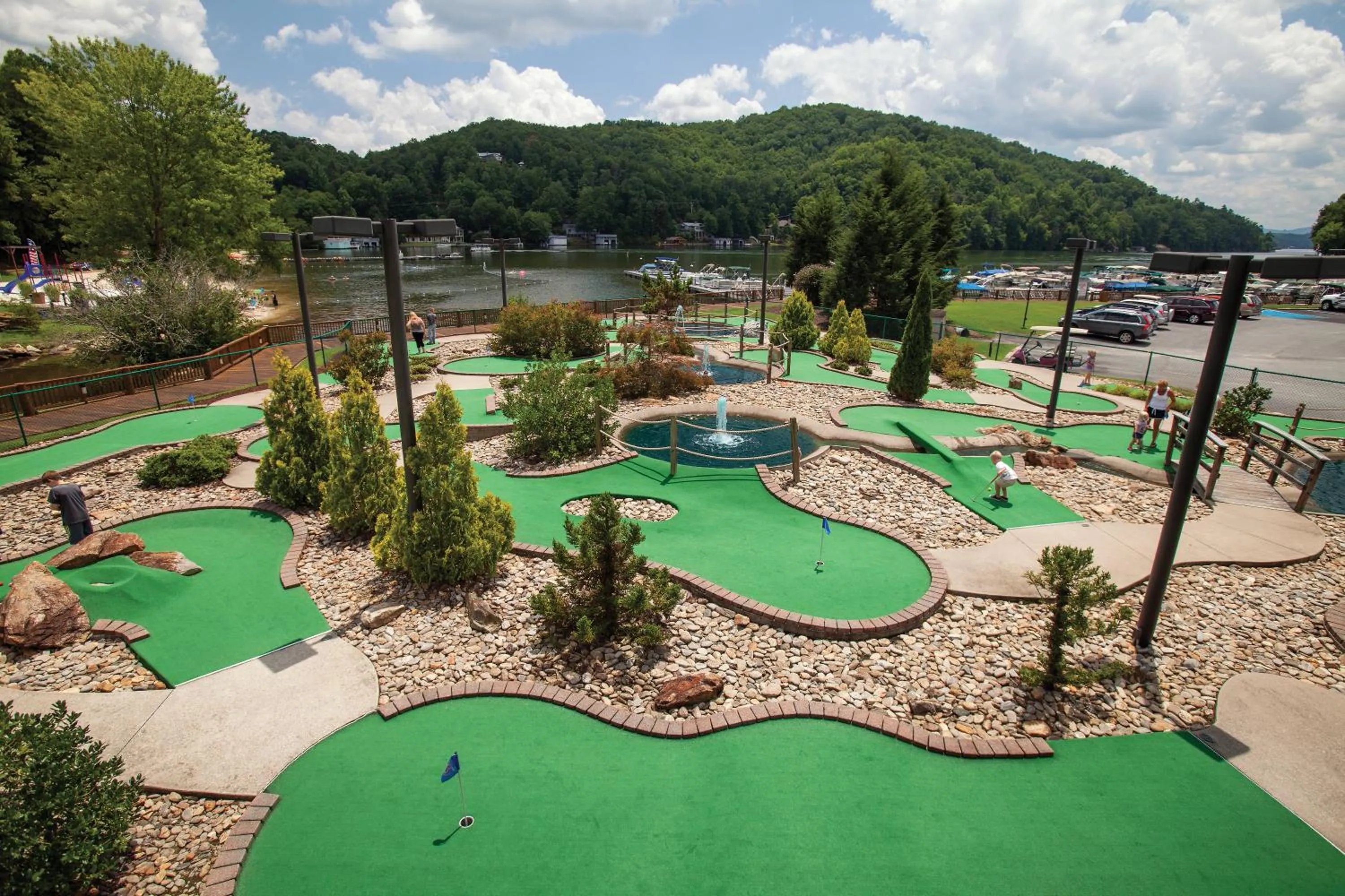 Minigolf in Club Wyndham Resort at Fairfield Mountains