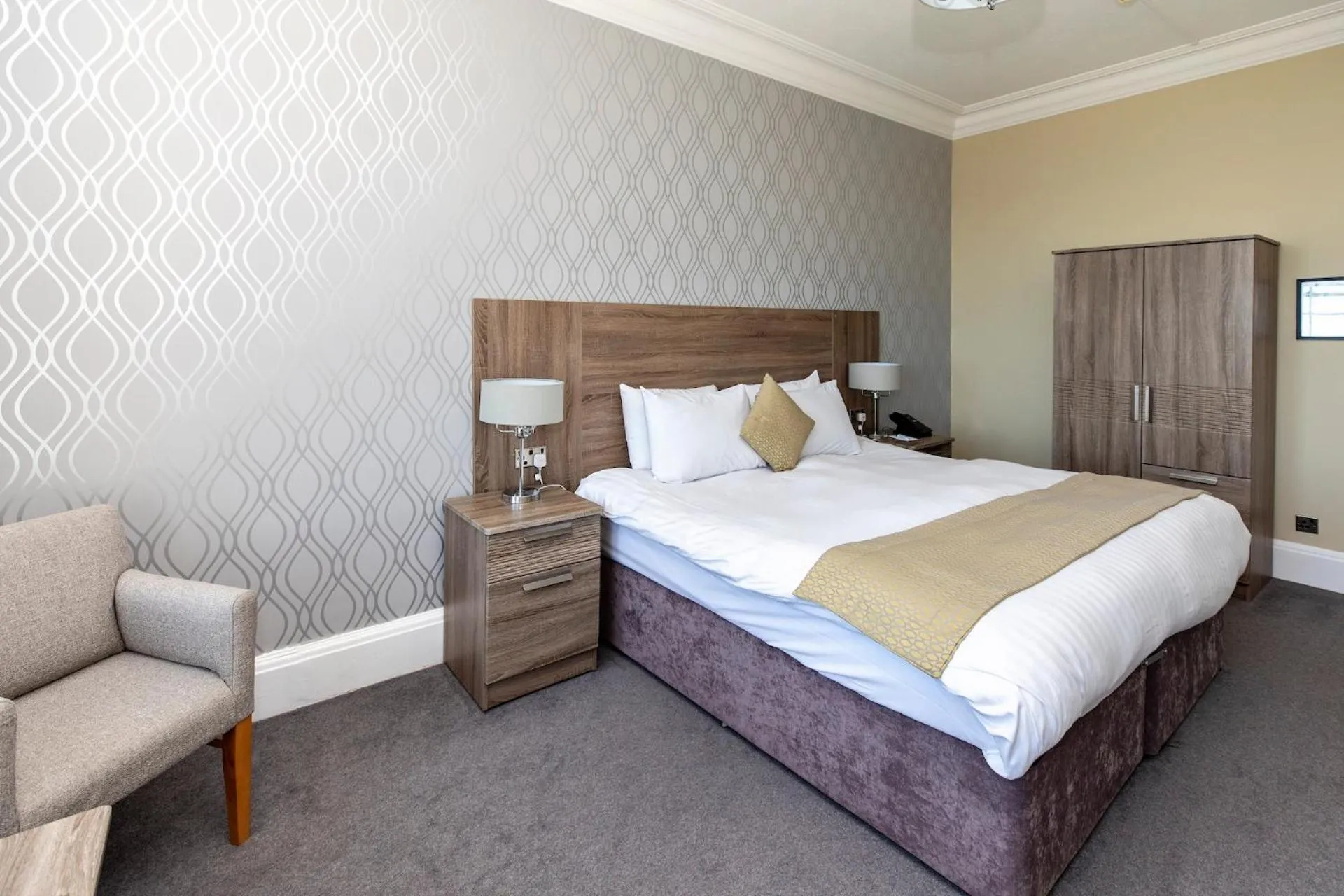 Bed in Hotel Miramar