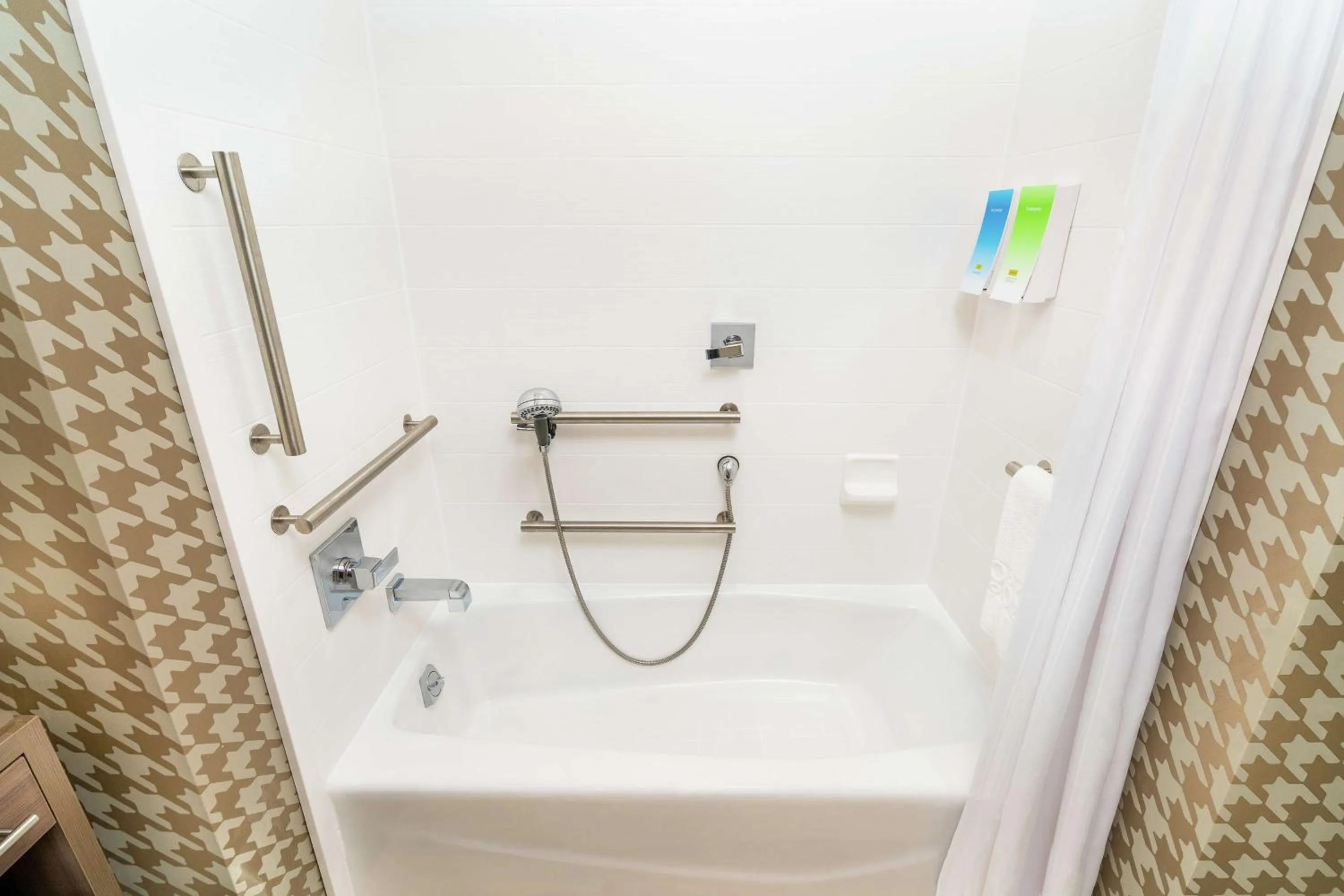 Bathroom in Home2 Suites by Hilton Las Vegas Stadium District