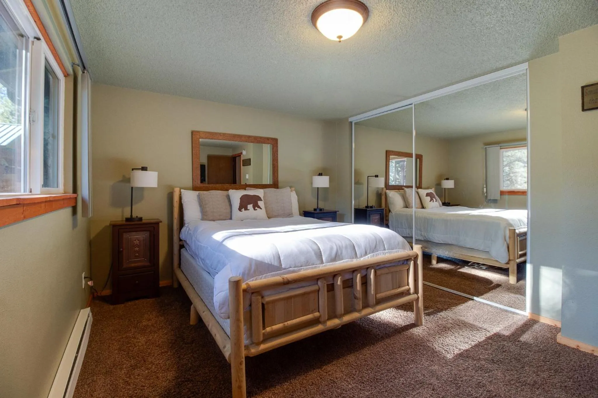 Property building, Bed in The Sisters Moose