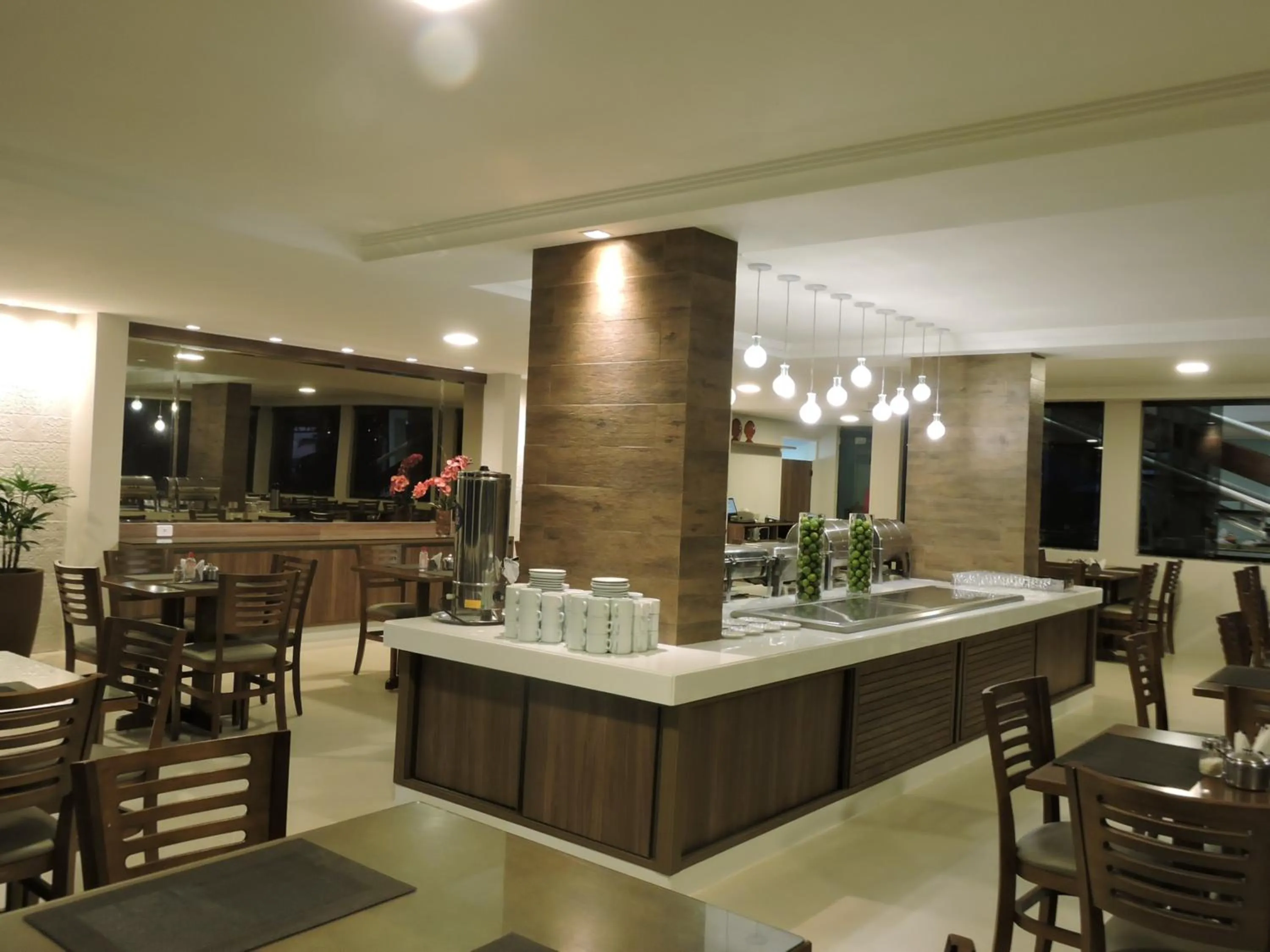 Restaurant/places to eat in Caruaru Park Hotel