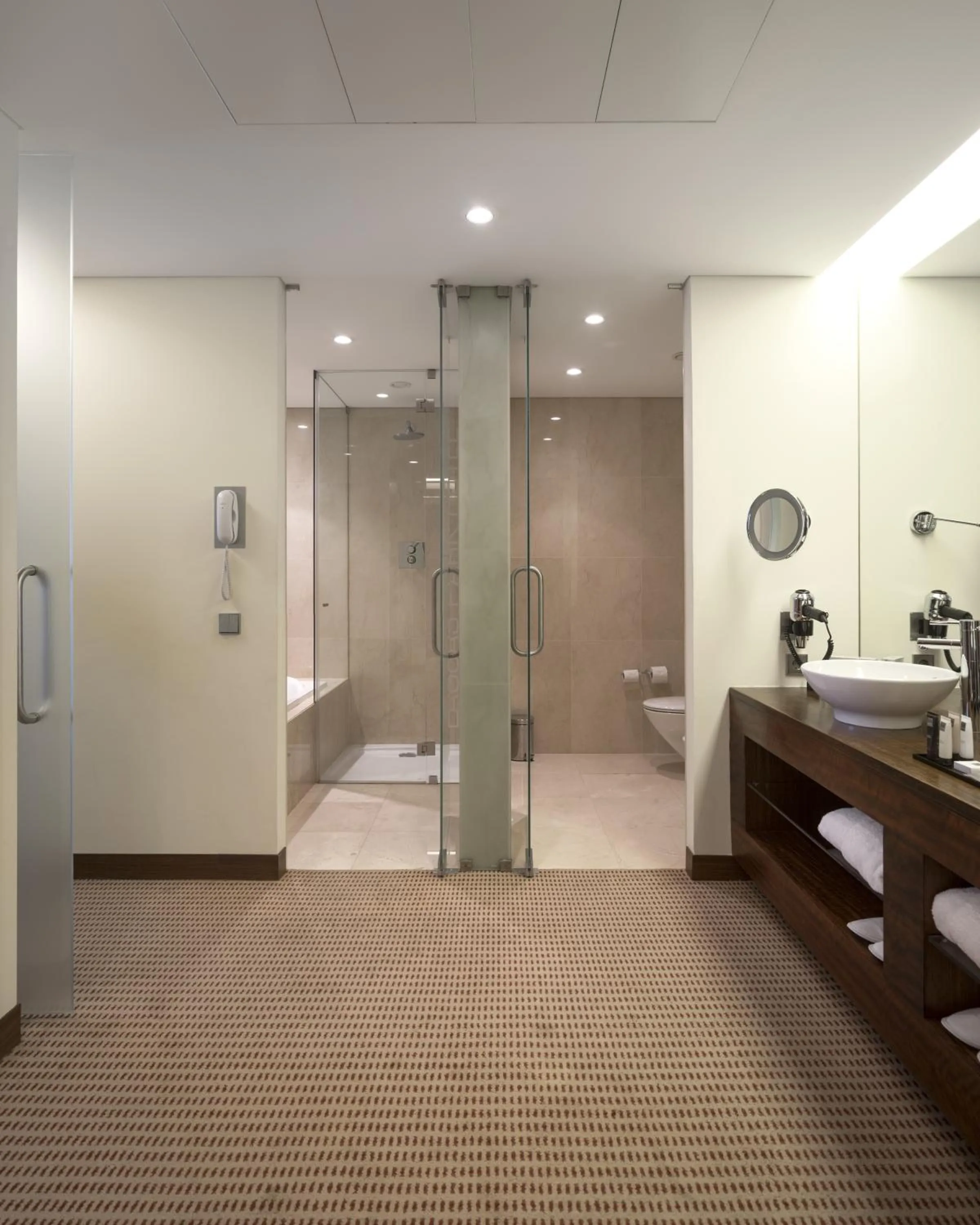 Toilet in Lagoas Park Hotel