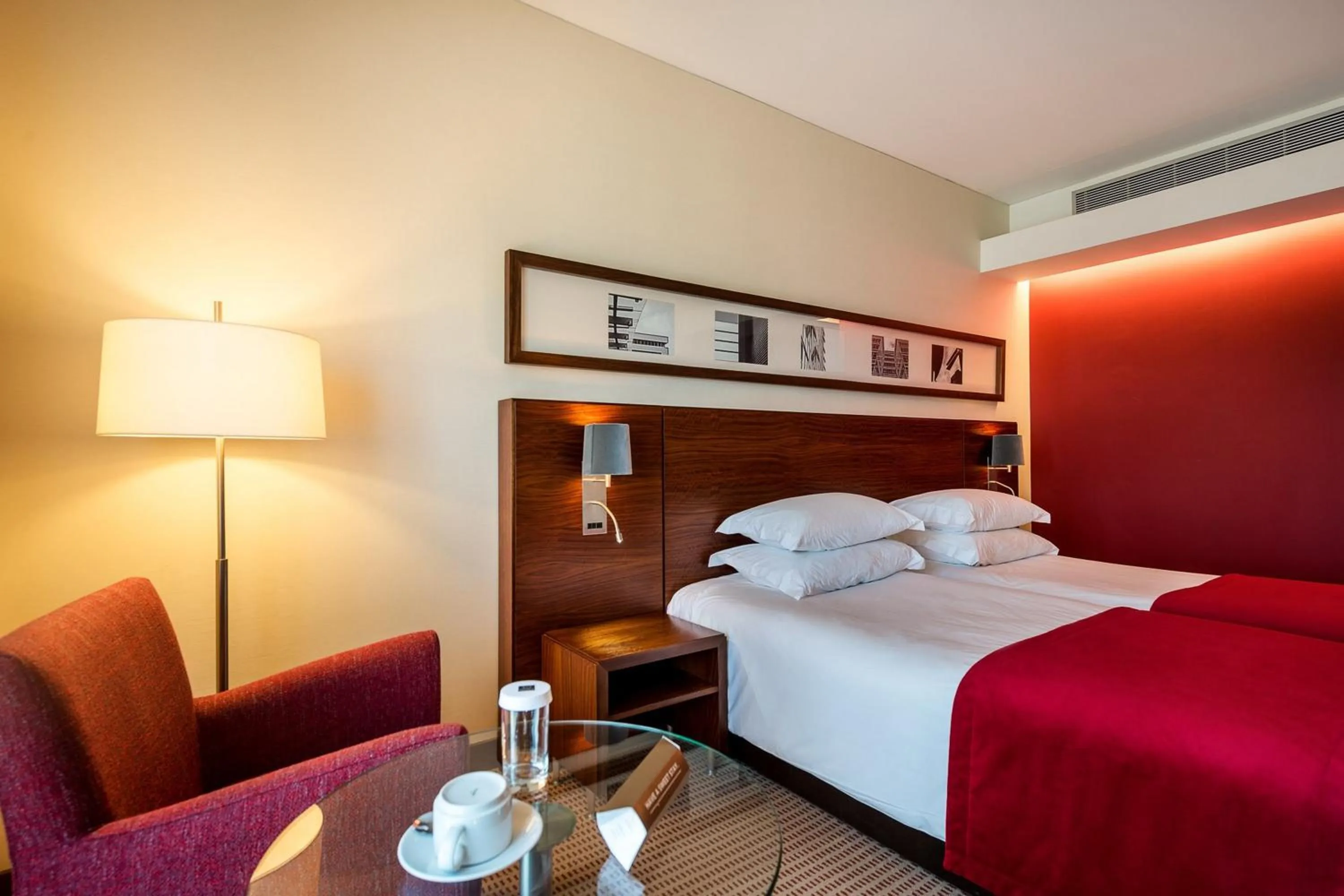 Bed in Lagoas Park Hotel