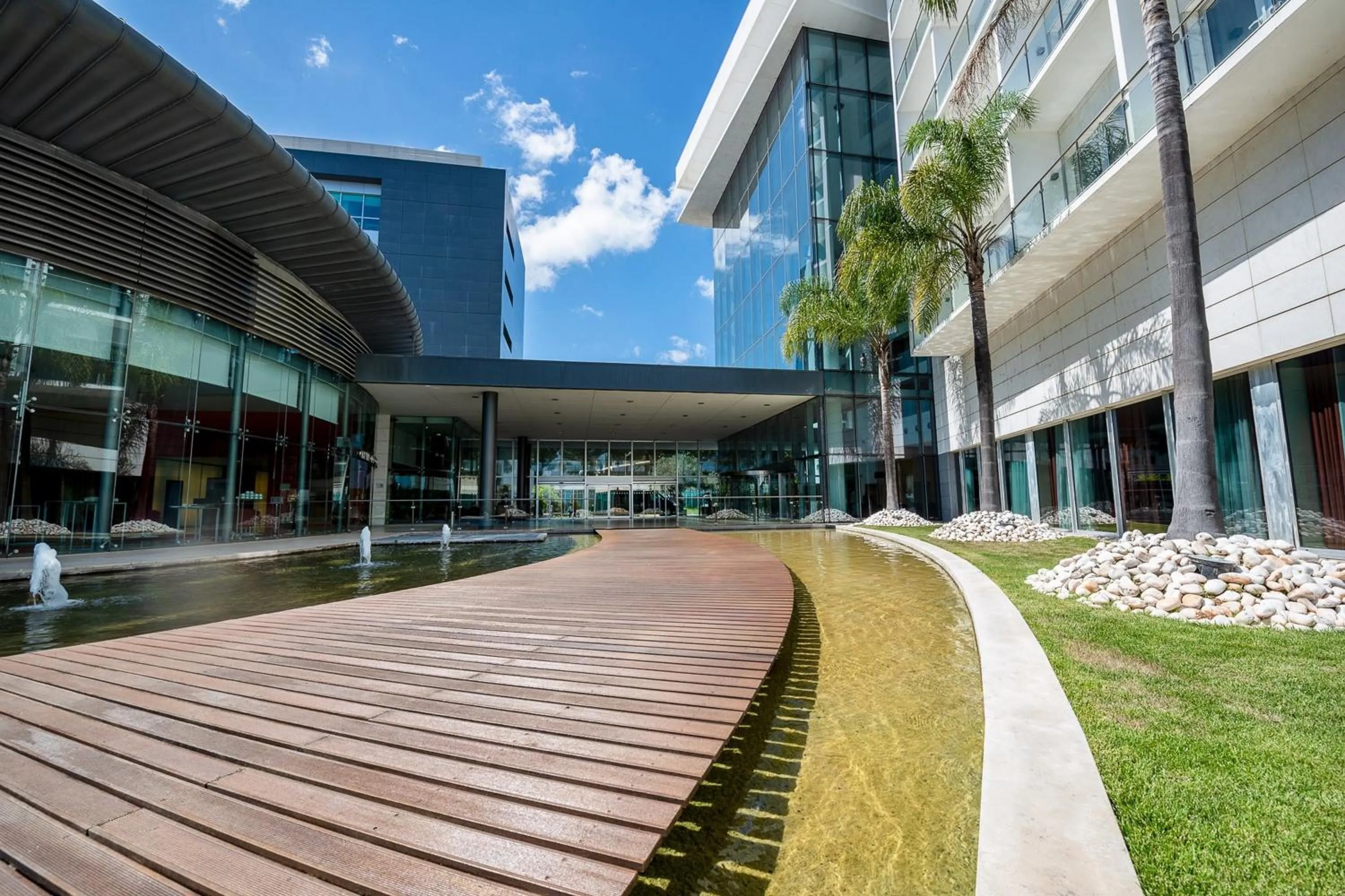 Property building in Lagoas Park Hotel