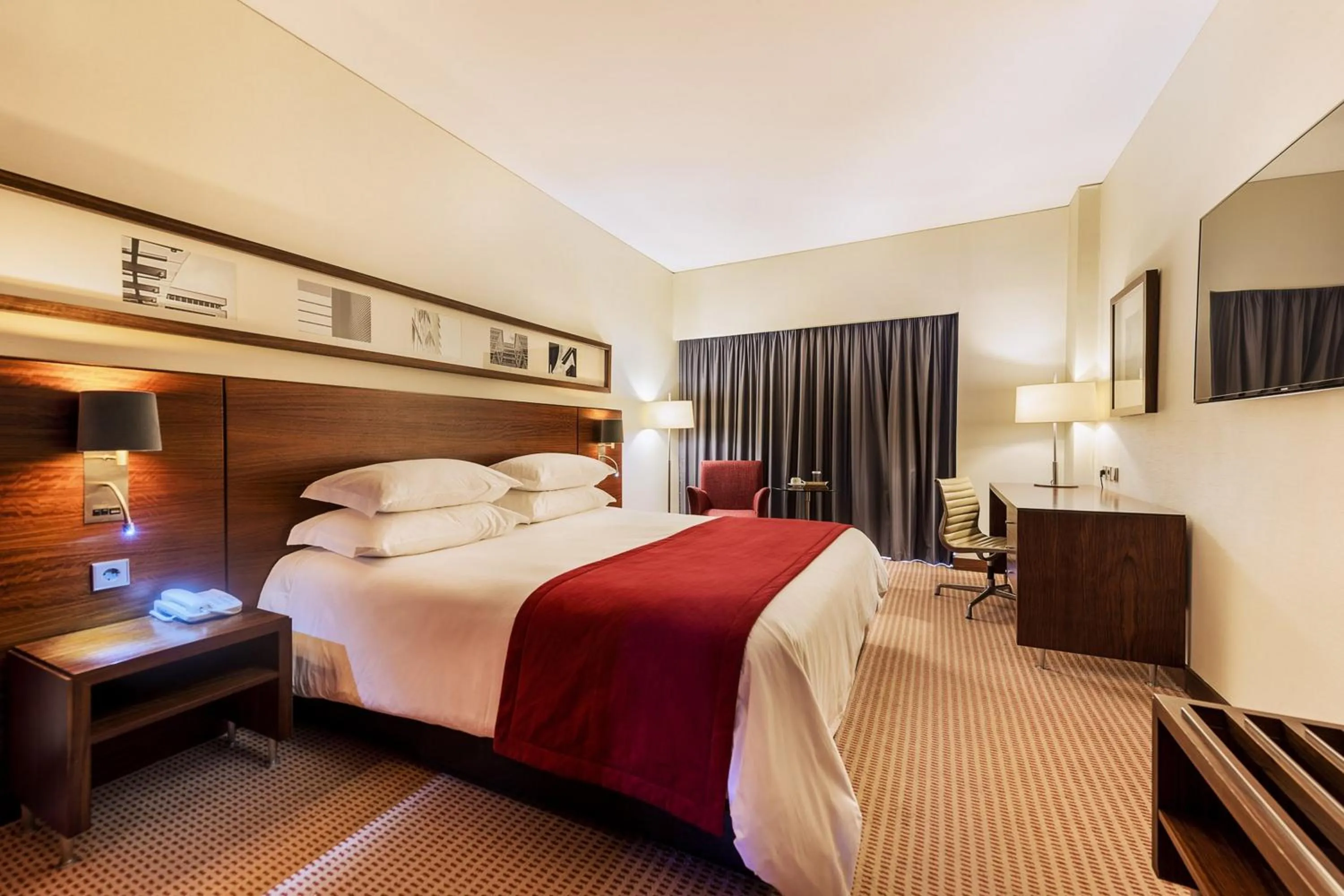 Bed in Lagoas Park Hotel