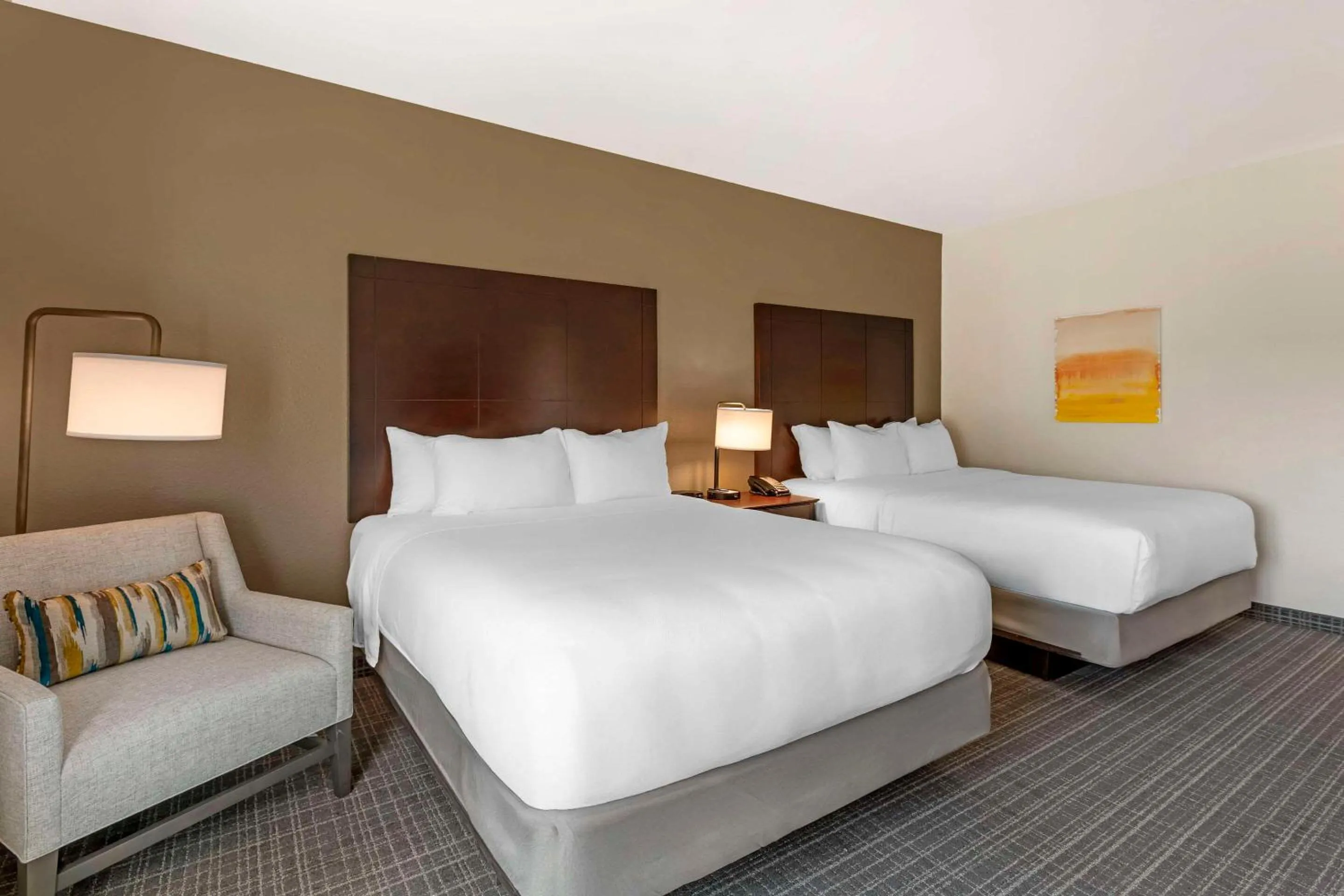 Bedroom, Bed in Comfort Inn & Suites Verona at Turning Stone Resort Casino