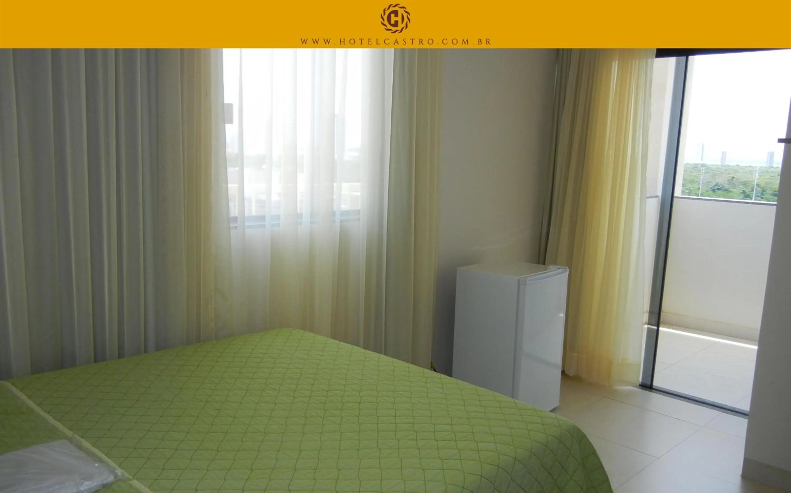 Shower, Bed in Hotel Castro