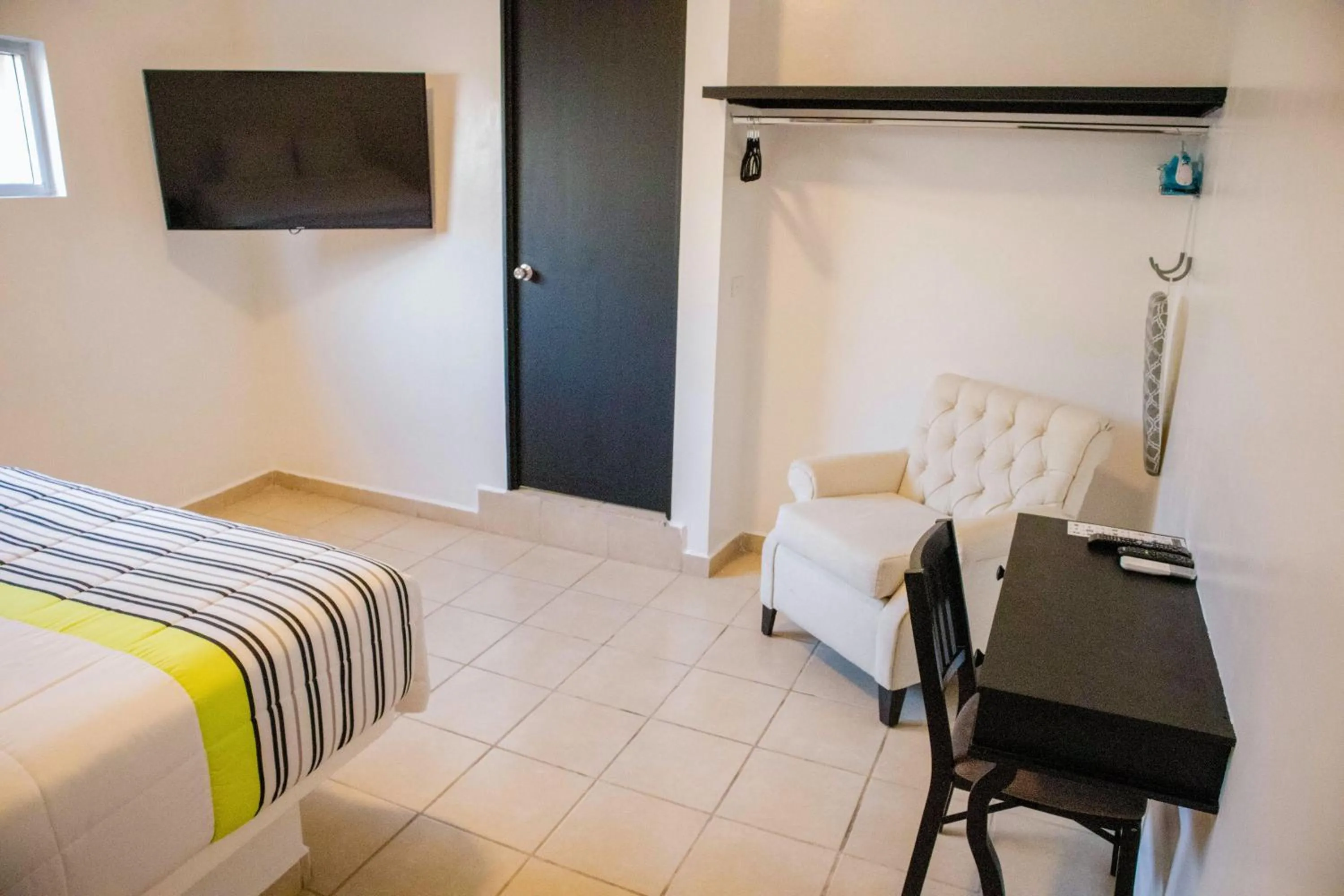 TV and multimedia in Donjuan By Melida Hotel