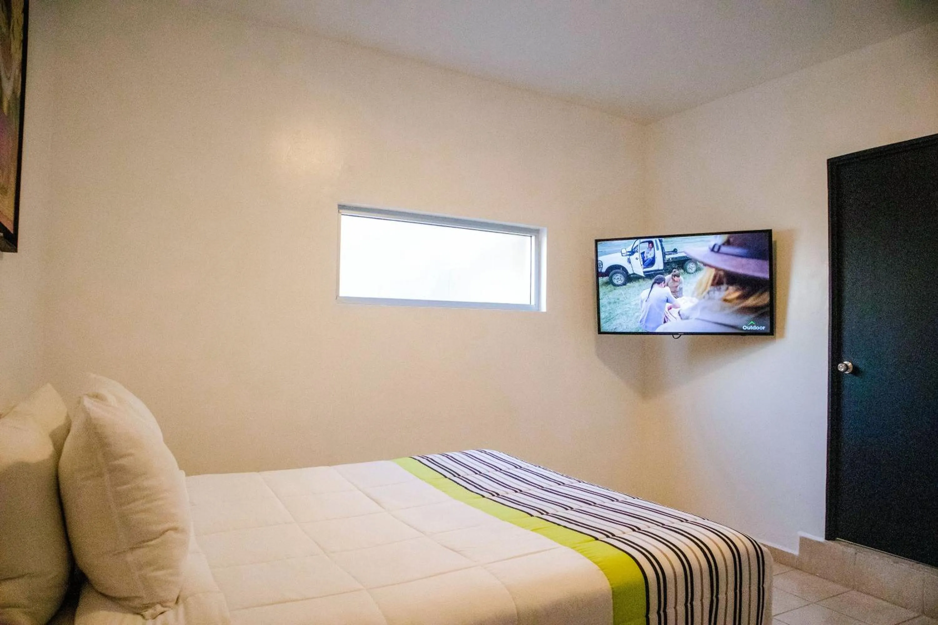 TV and multimedia in Donjuan By Melida Hotel