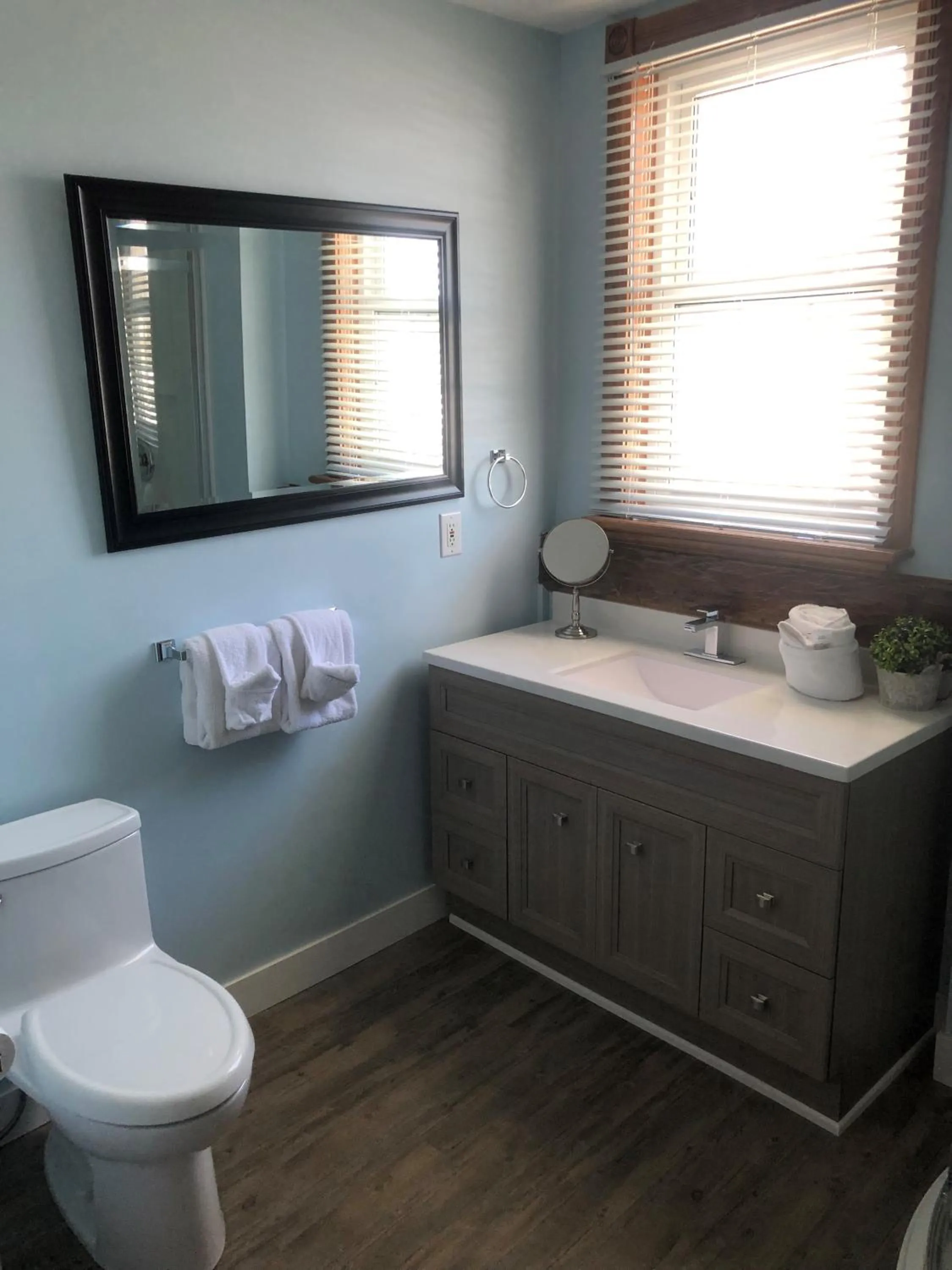 Bathroom in Boathouse Country Inn