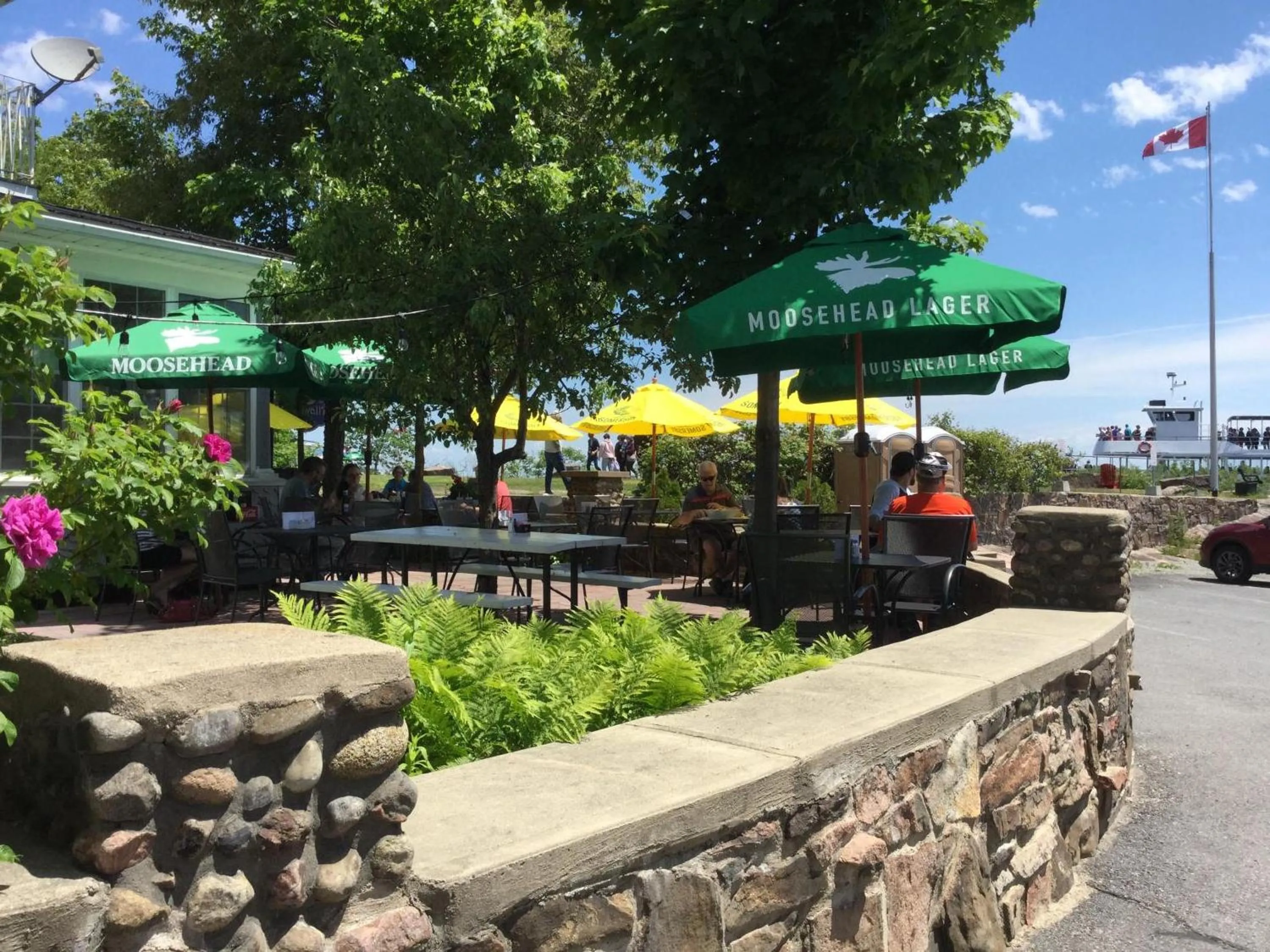 Restaurant/places to eat in Boathouse Country Inn