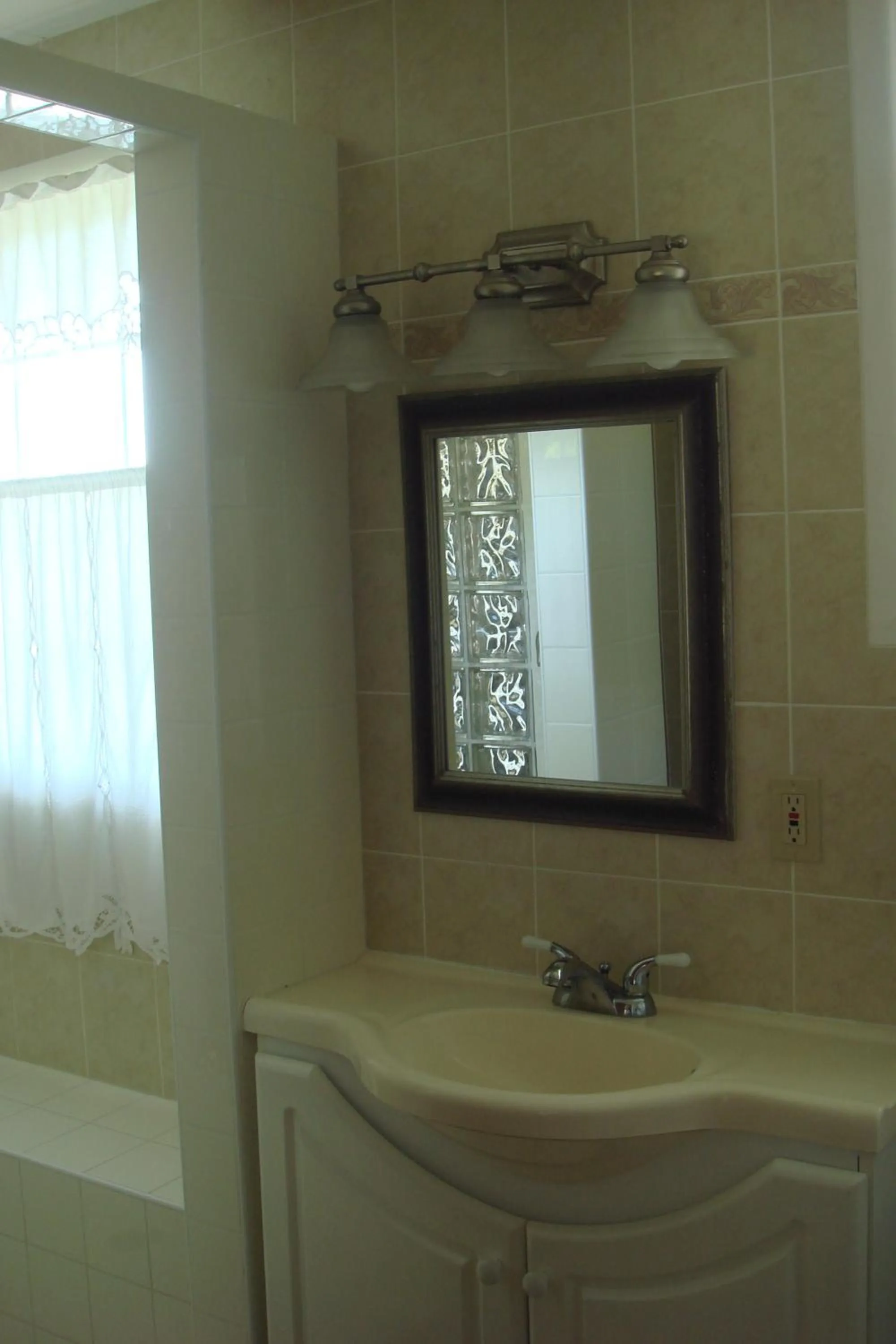 Bathroom in Boathouse Country Inn