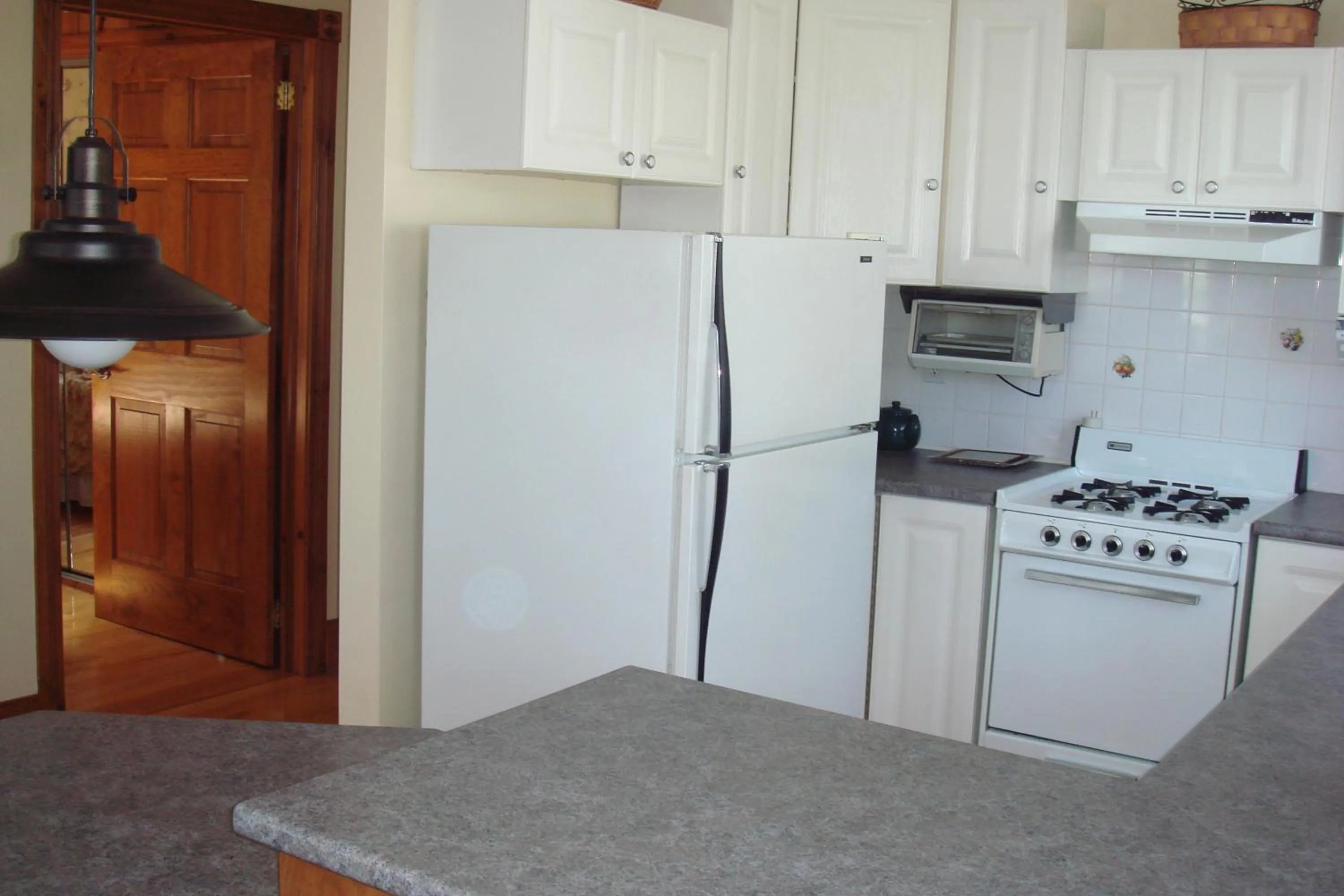 Kitchen or kitchenette in Boathouse Country Inn